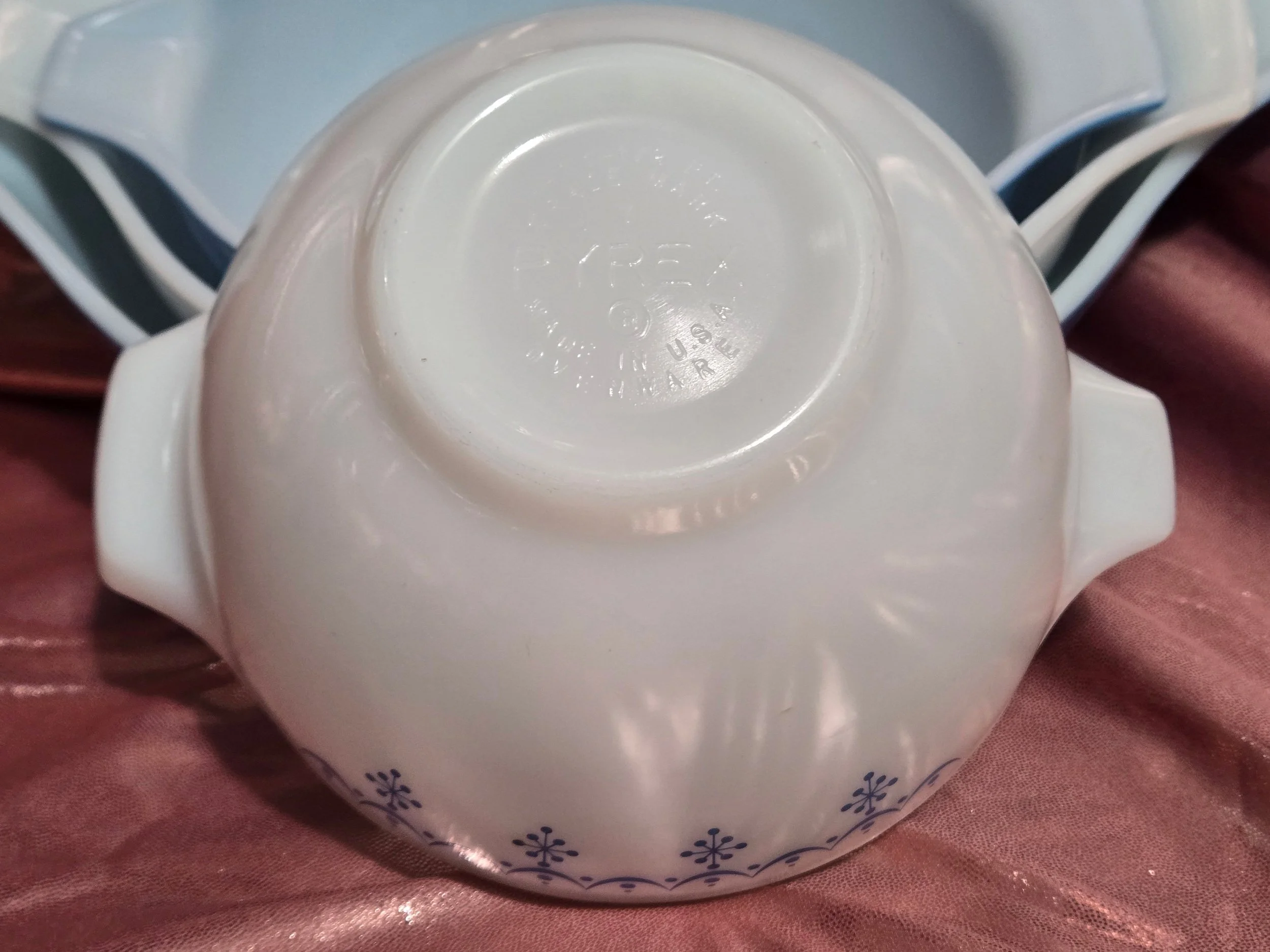 Vintage Pyrex Snowflake Blue Cinderella mixing bowls set of four