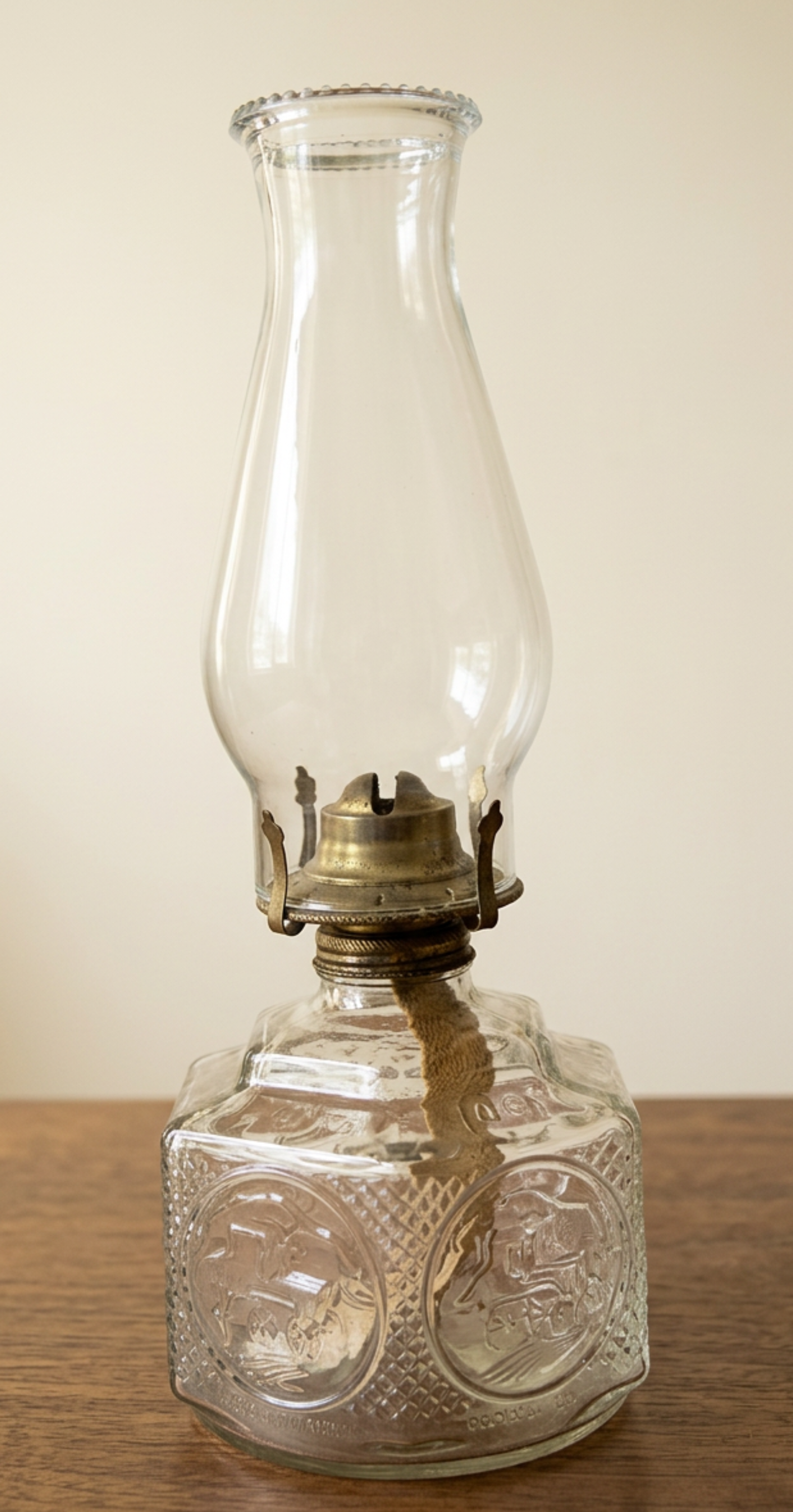 Oil lamp.png