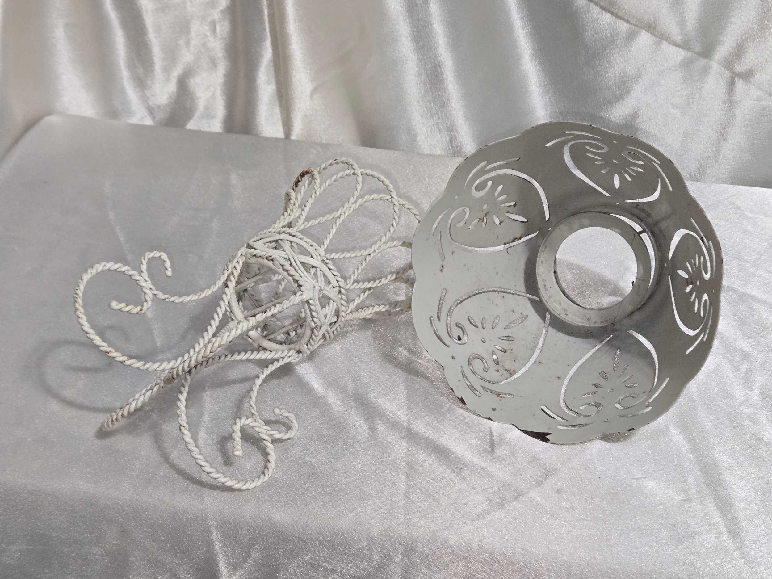 Cottage chic wire candle holder decorative lighting