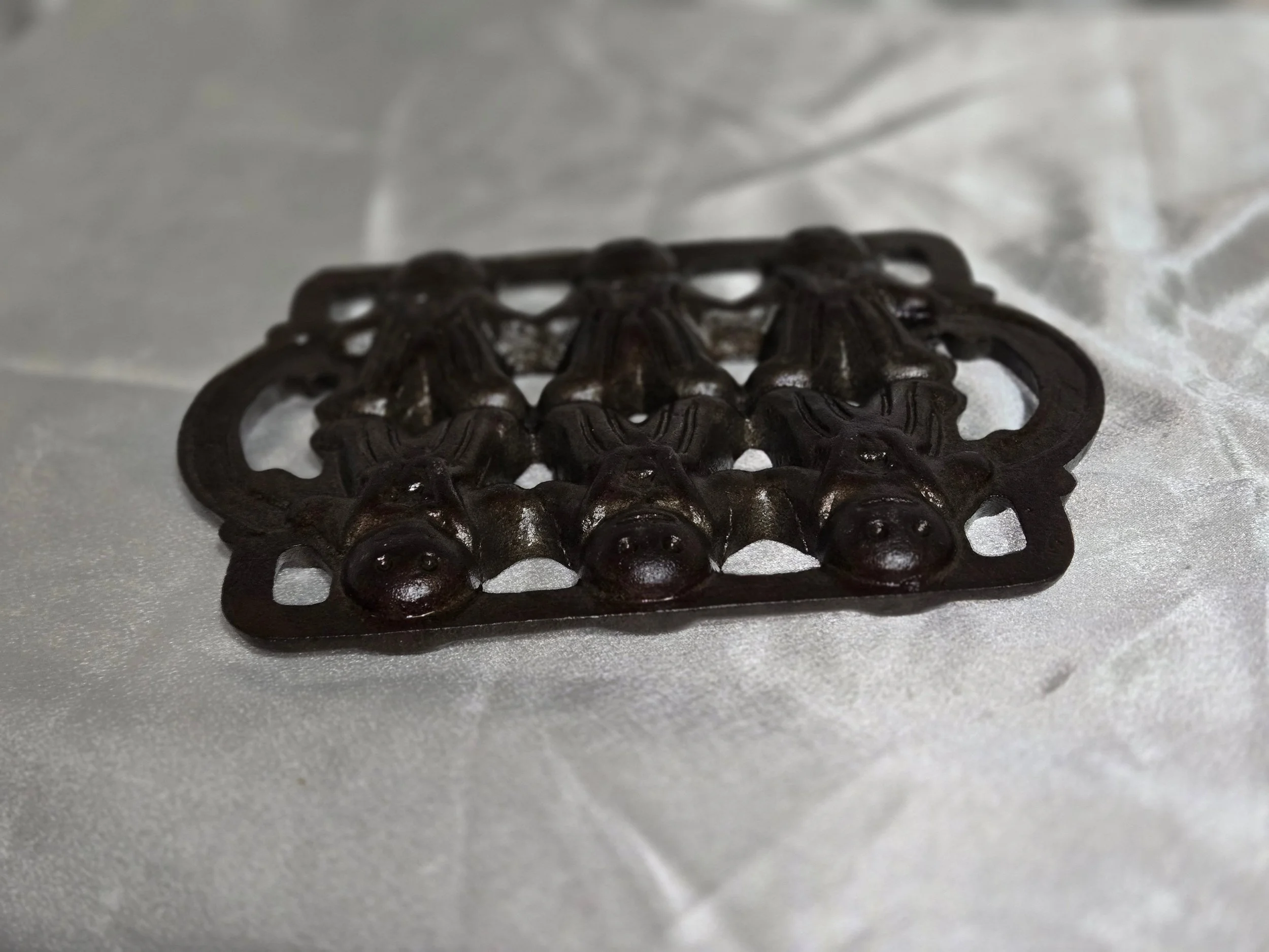 Vintage John Wright Cast Iron Gingerbread Man Baking Mold