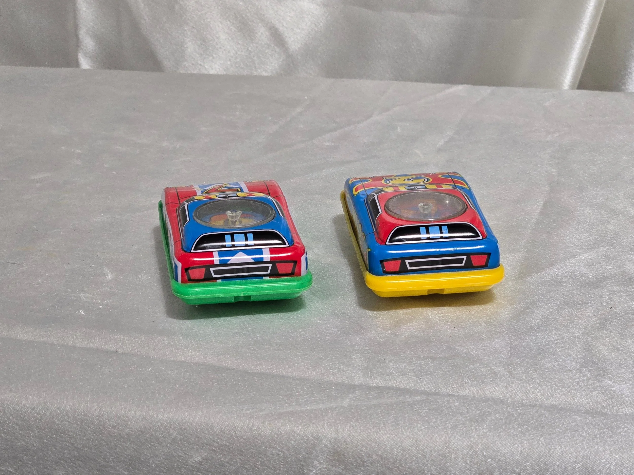 Retro tin friction toy cars collectible