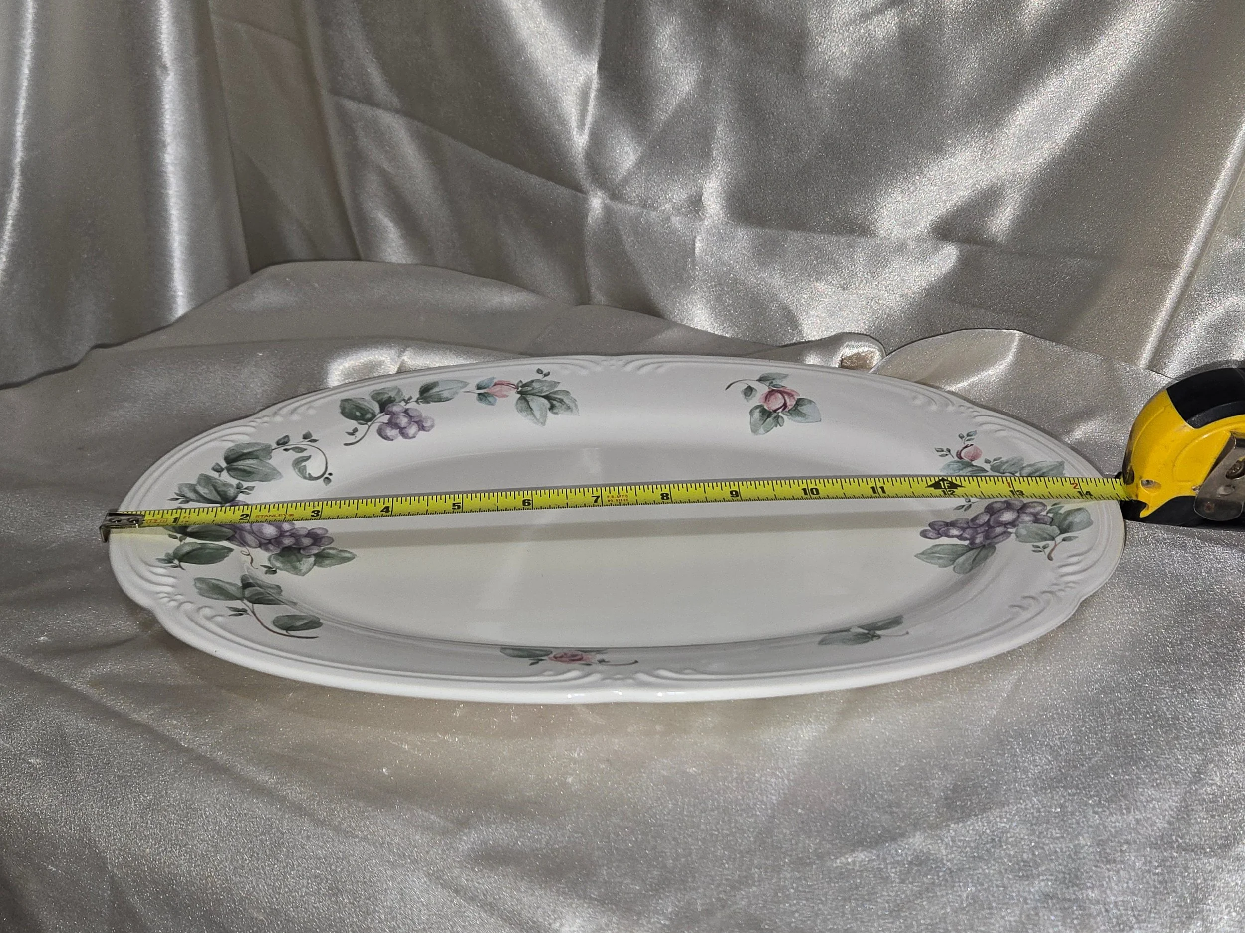 Pfaltzgraff Grapevine stoneware serving platter