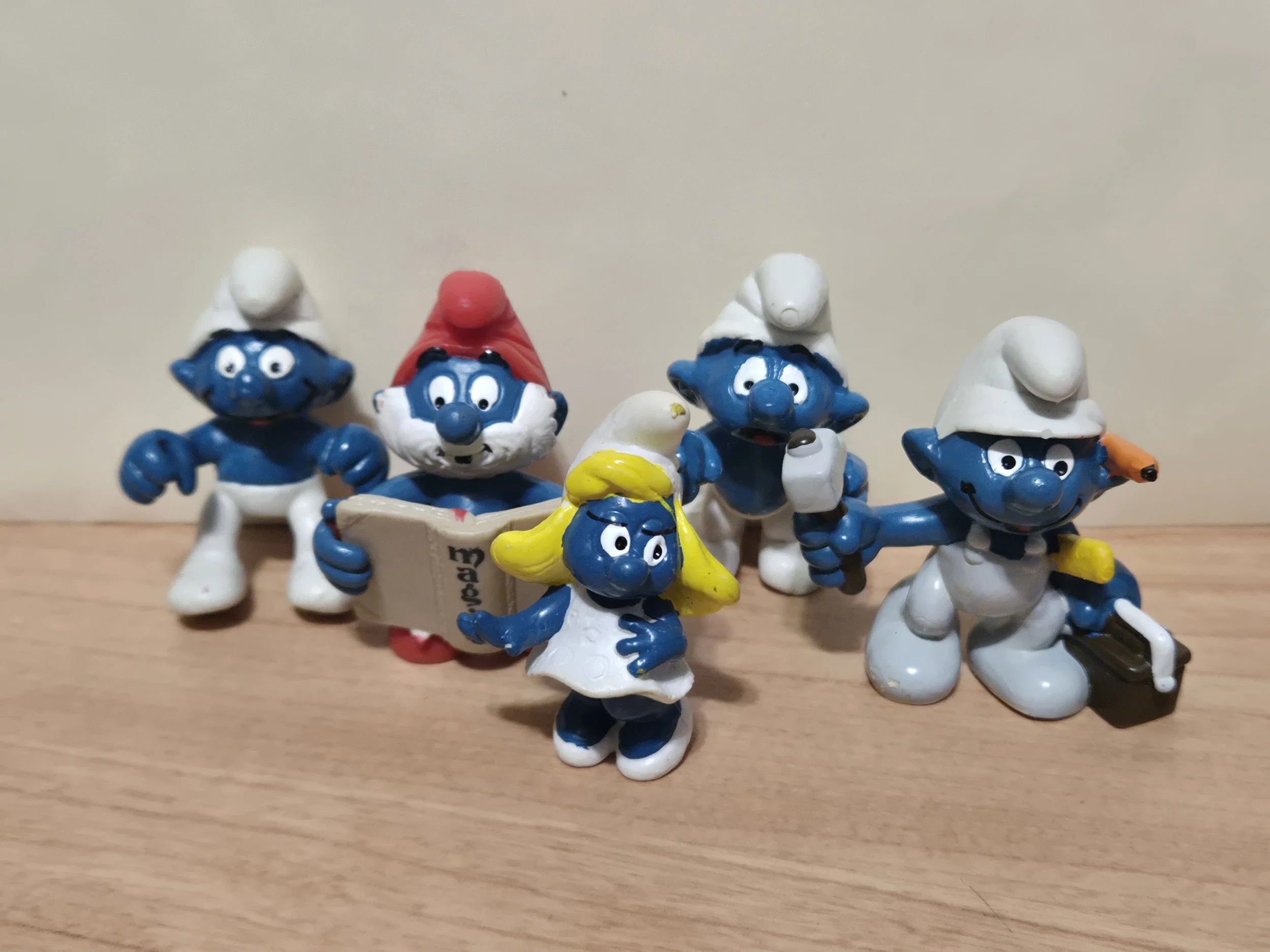 Vintage Smurf Figurine Lot, Papa Smurf Reading Book, 1980s Peyo Wallace Berrie Smurfs Collection