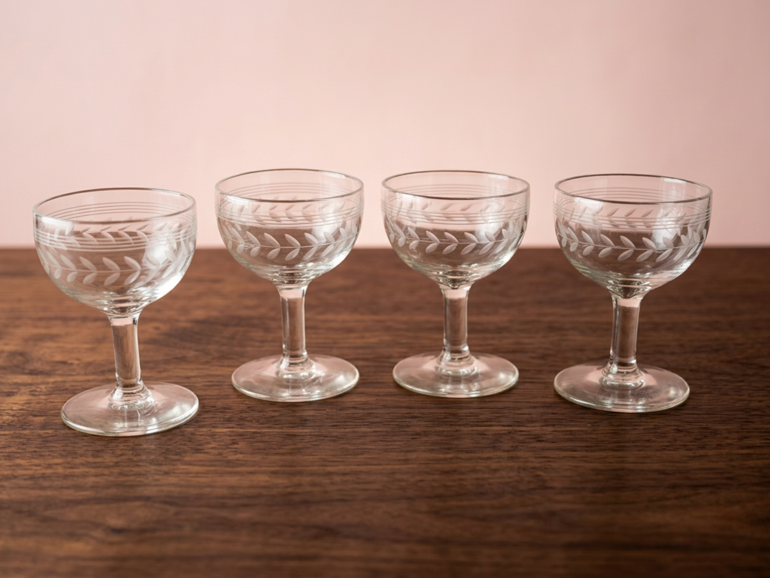 Vintage Anchor Hocking AHC55 Liquor Cocktail Glasses Set of 4 • Laurel Leaf Etched Stemware