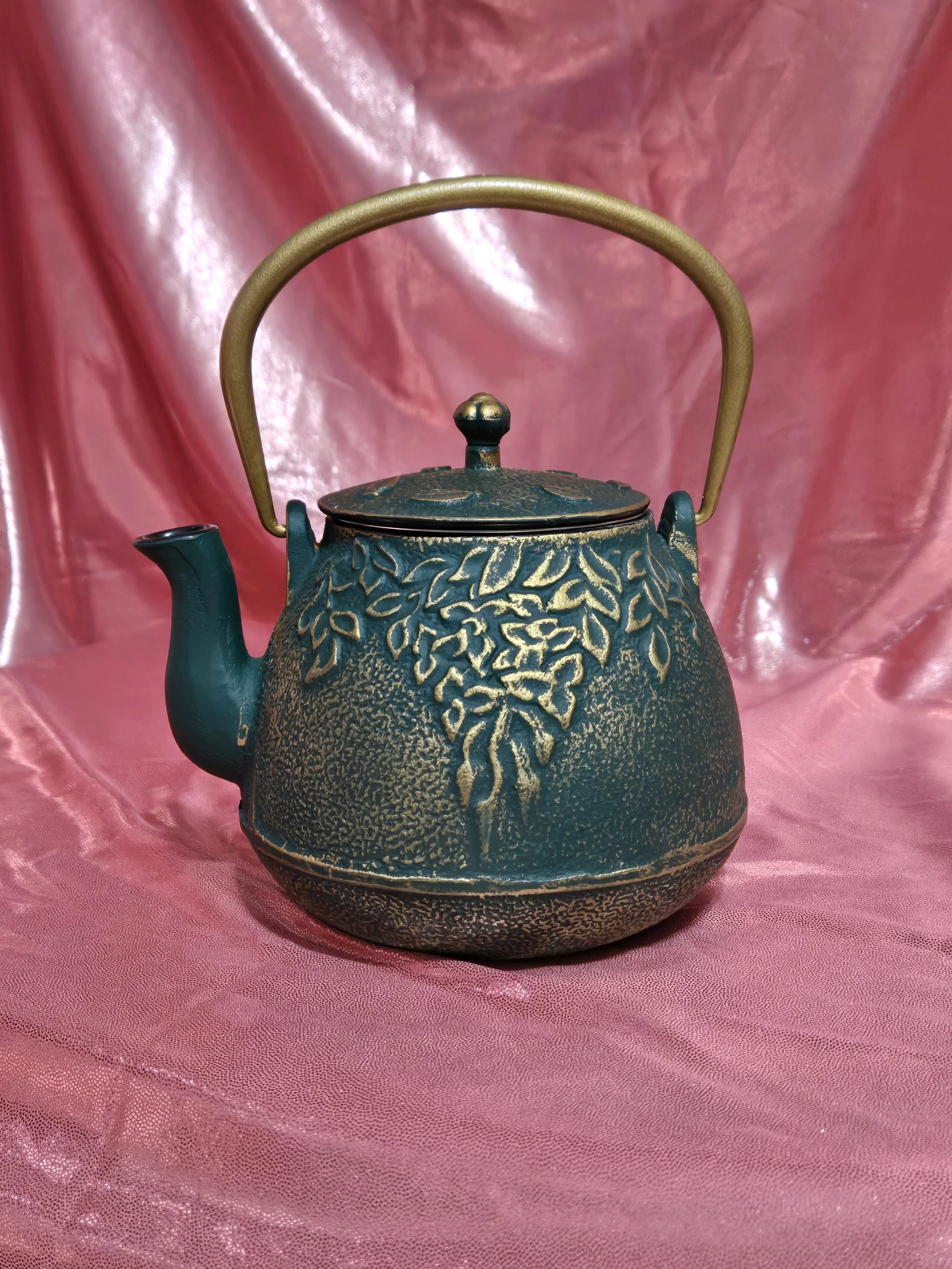 Japanese Cast Iron Teapot with Gold Leaf Design and Removable Infuser