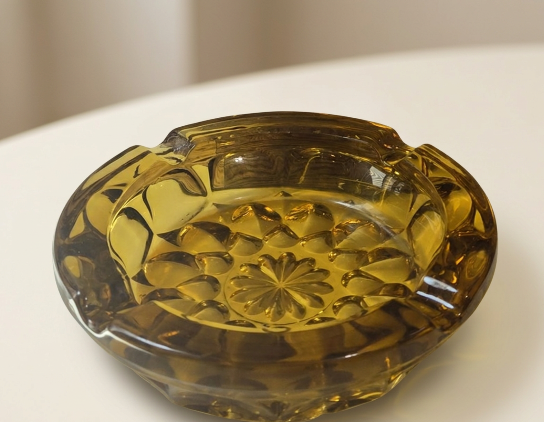 amber glass ashtray.png