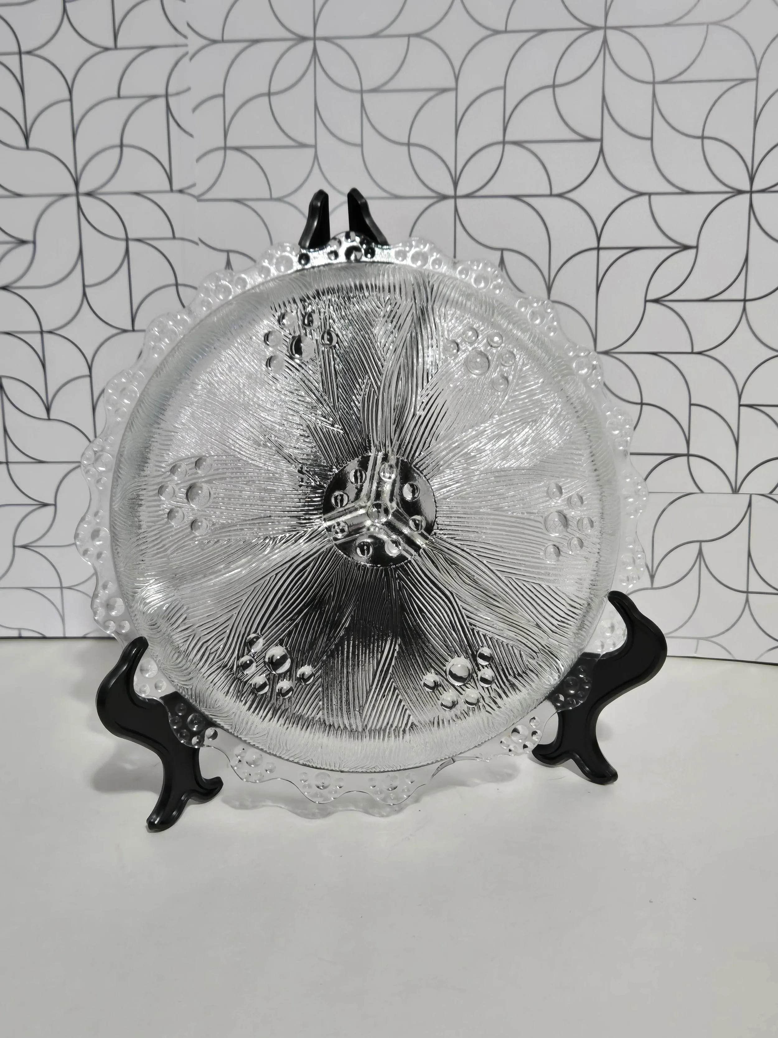 Vintage Divided Glass Relish Tray Round Snack Serving Dish 9 Inch