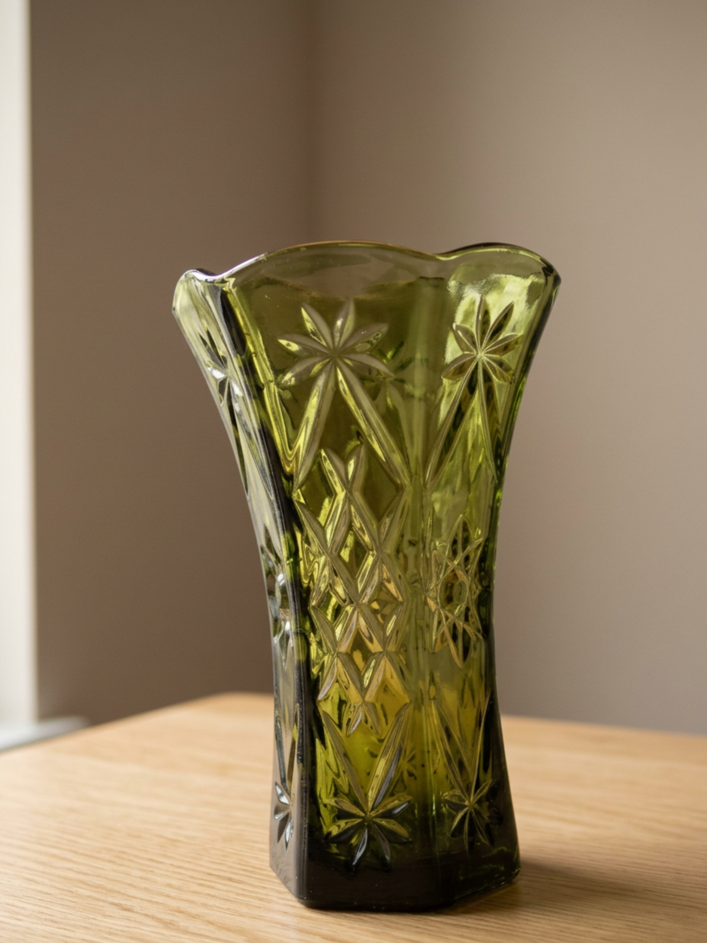 Vintage Anchor Hocking EAPC Star of David Olive Green Glass Vase