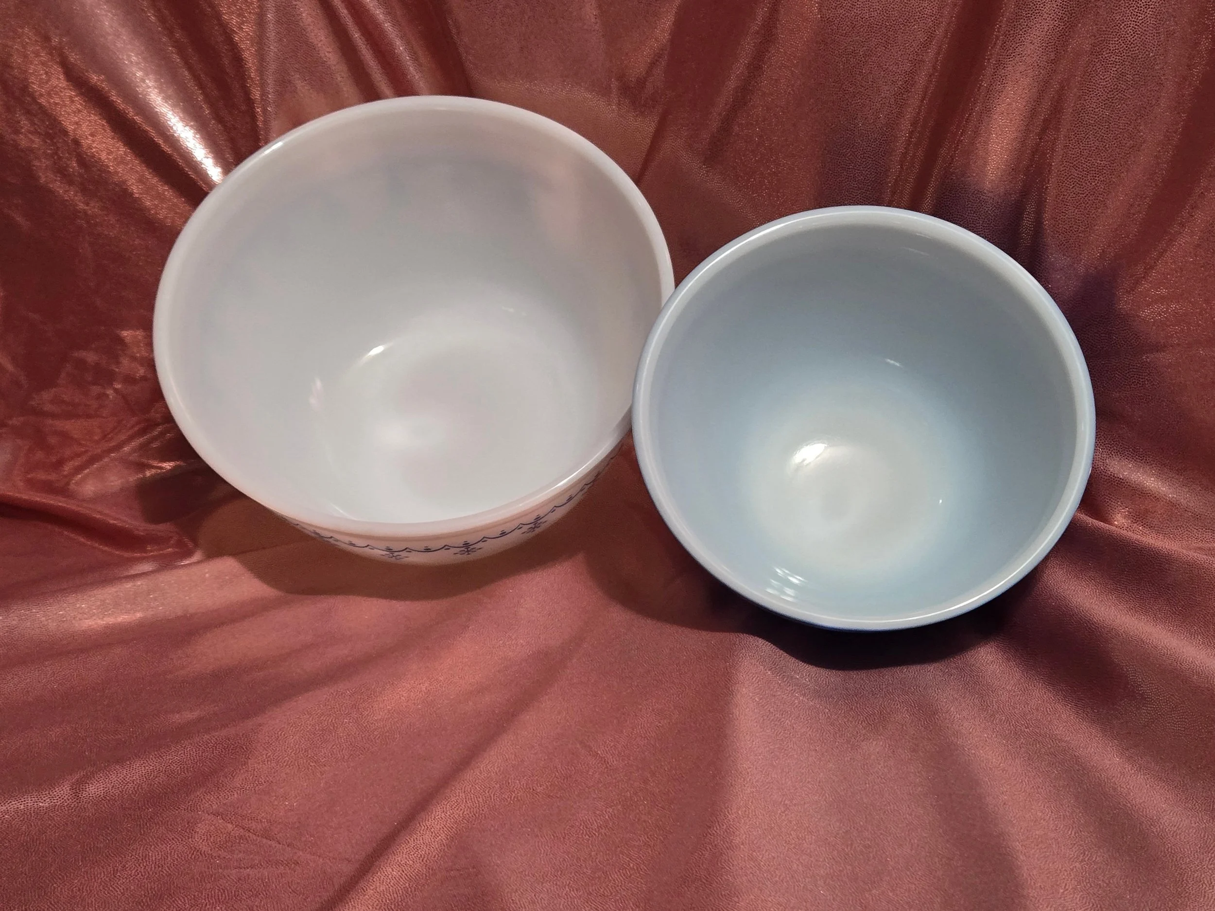 Mid century Pyrex blue mixing bowls