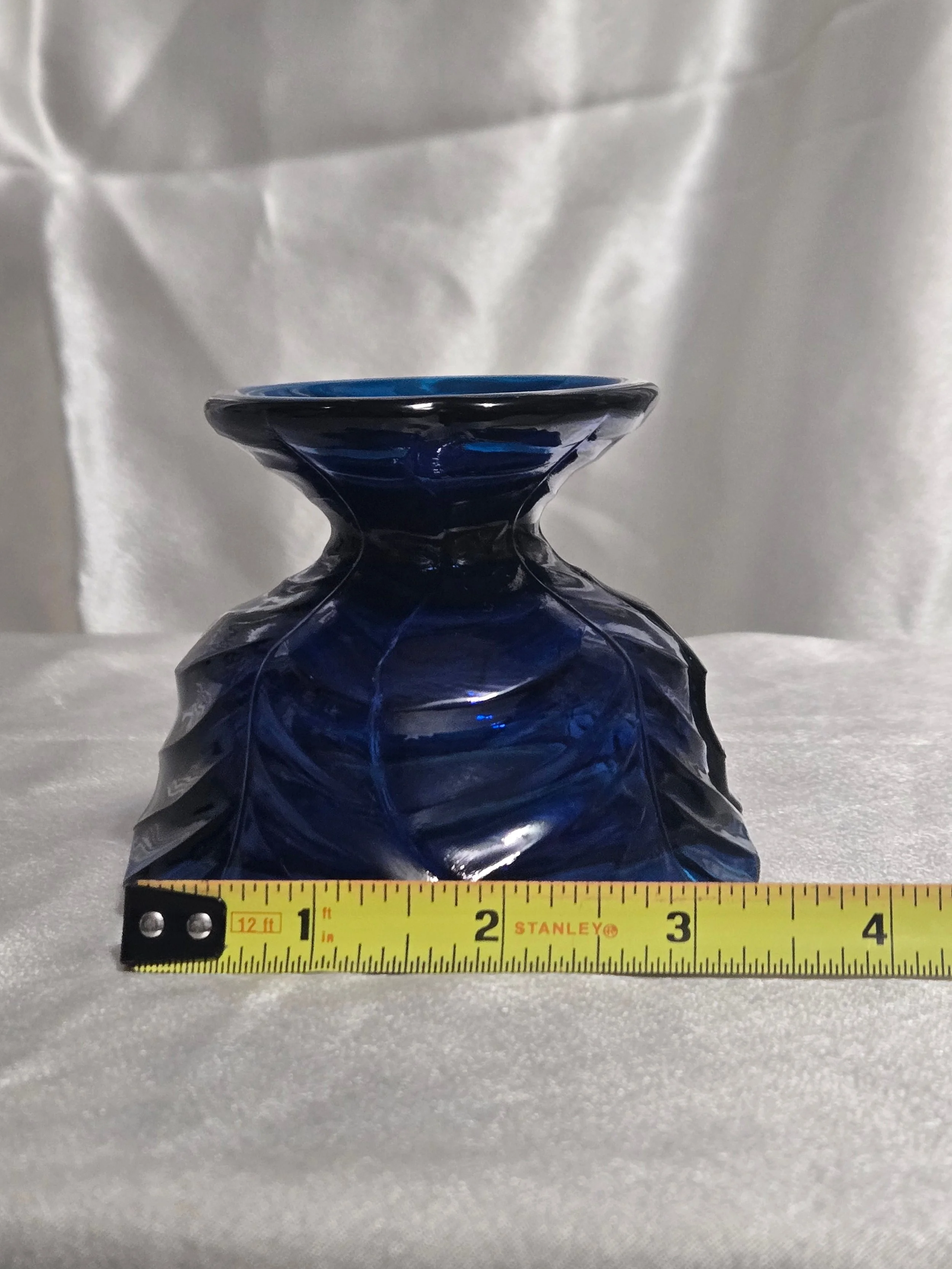 Viking Glass Glimmer Leaf fairy lamp base in charcoal blue pressed glass with leaf pattern and rounded form, mid-century vintage decorative piece.