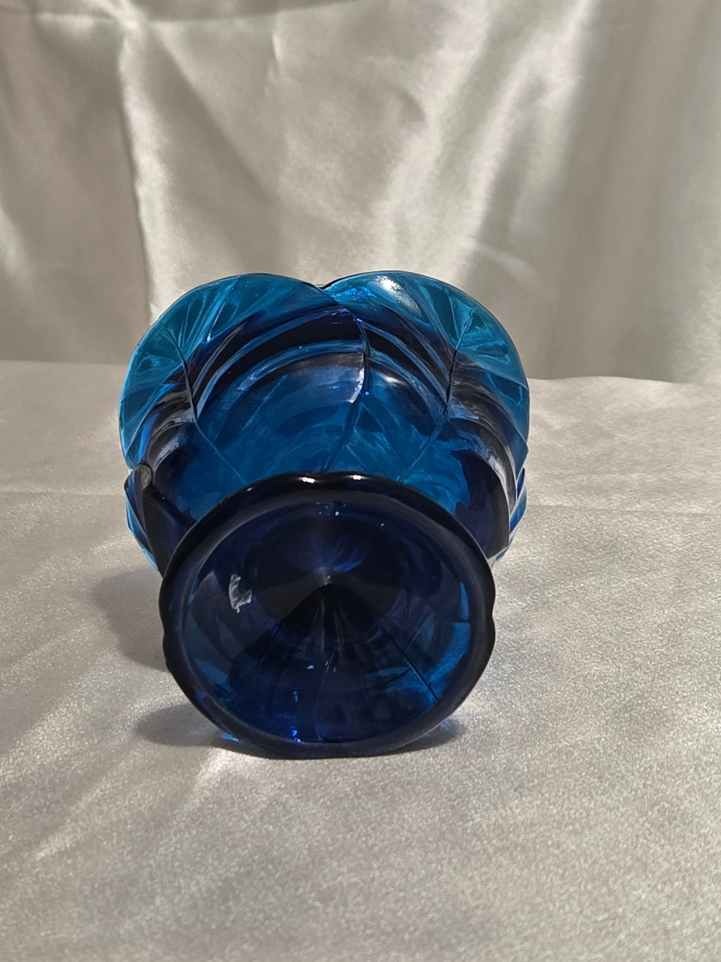 Viking Glass Glimmer Leaf fairy lamp base in charcoal blue pressed glass with leaf pattern and rounded form, mid-century vintage decorative piece.