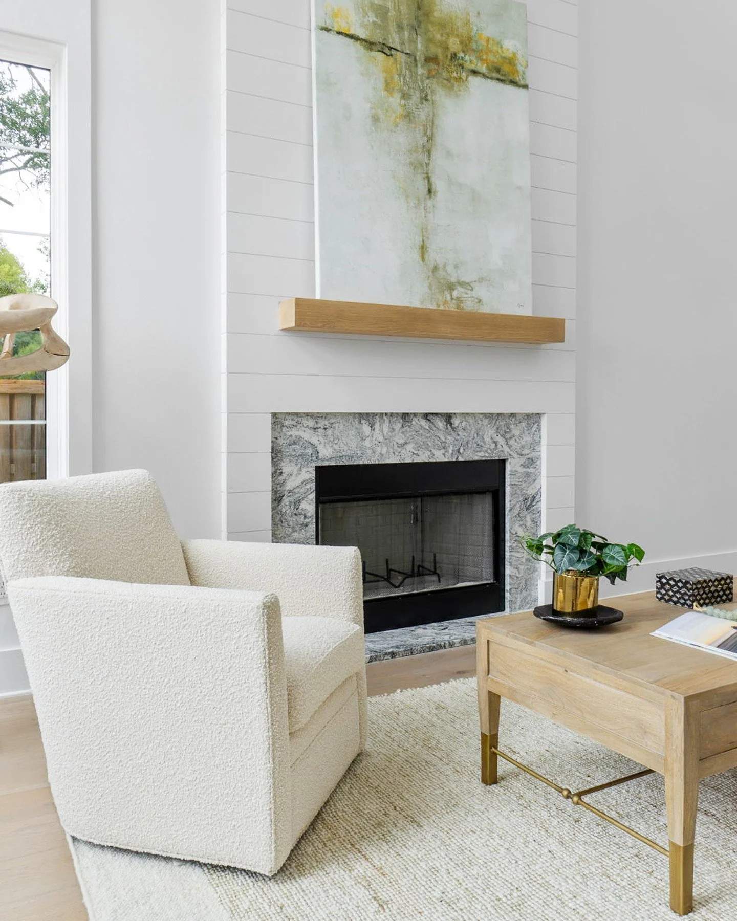 A fresh take on green, woven in just enough.

Soft neutrals meet subtle hints of green for a space that feels calm, collected, and quietly seasonal. 🍃