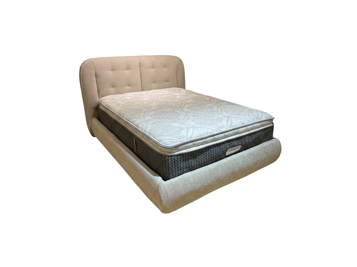 DT820 Queen Bed