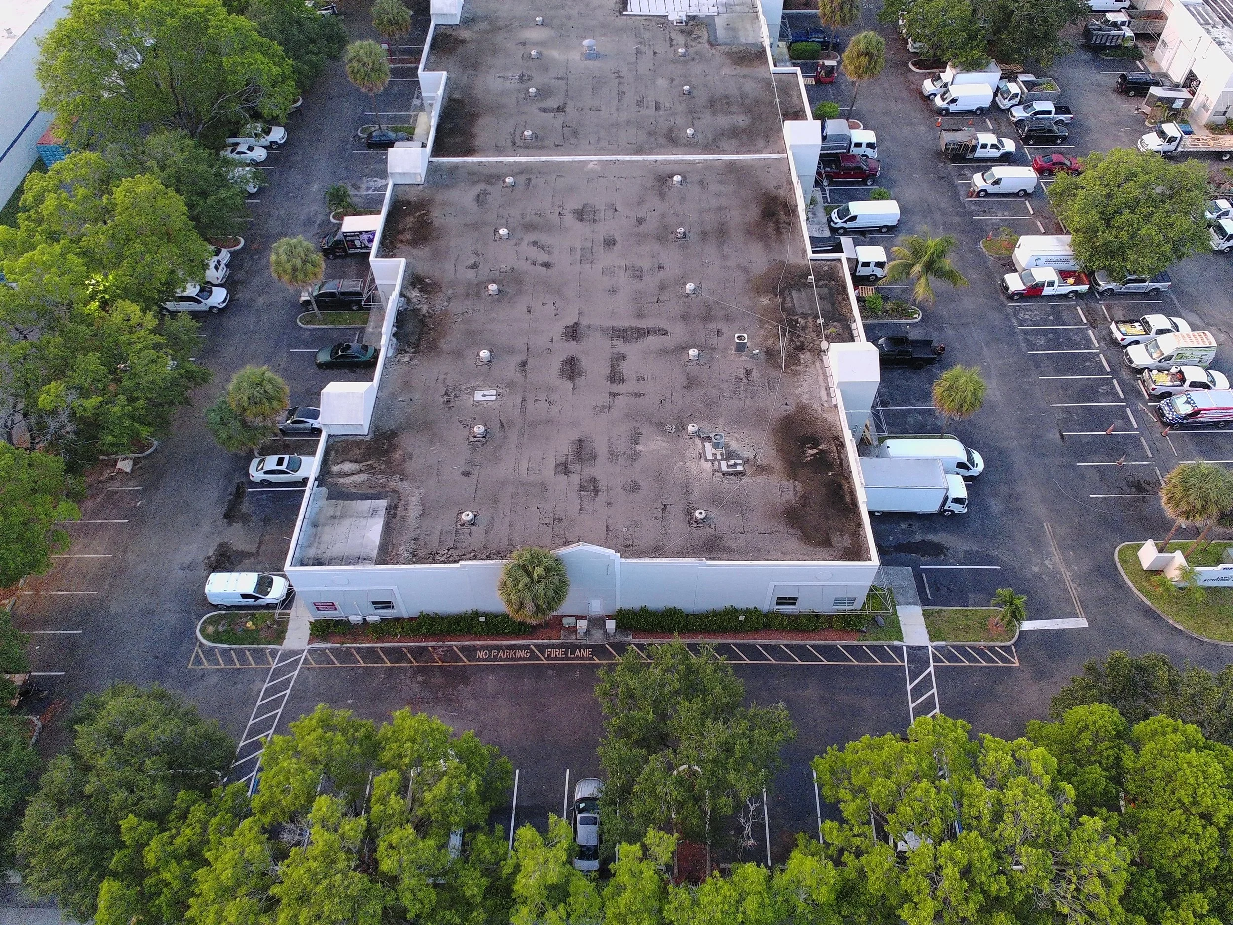 AeroVis commercial roof aerial inspection showing standard visual survey of a flat membrane roof, the baseline view a typical inspection would document