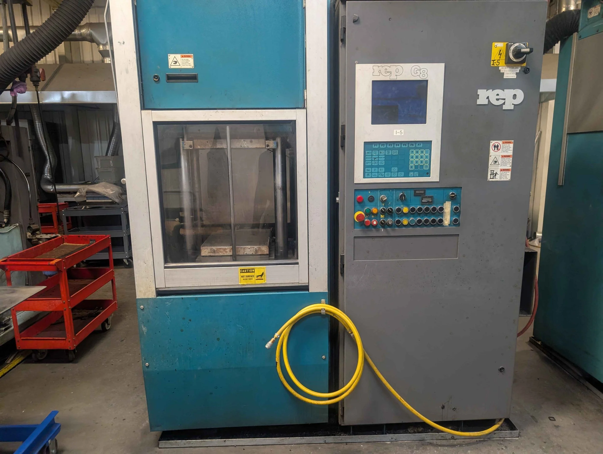 rubber injection molding machine