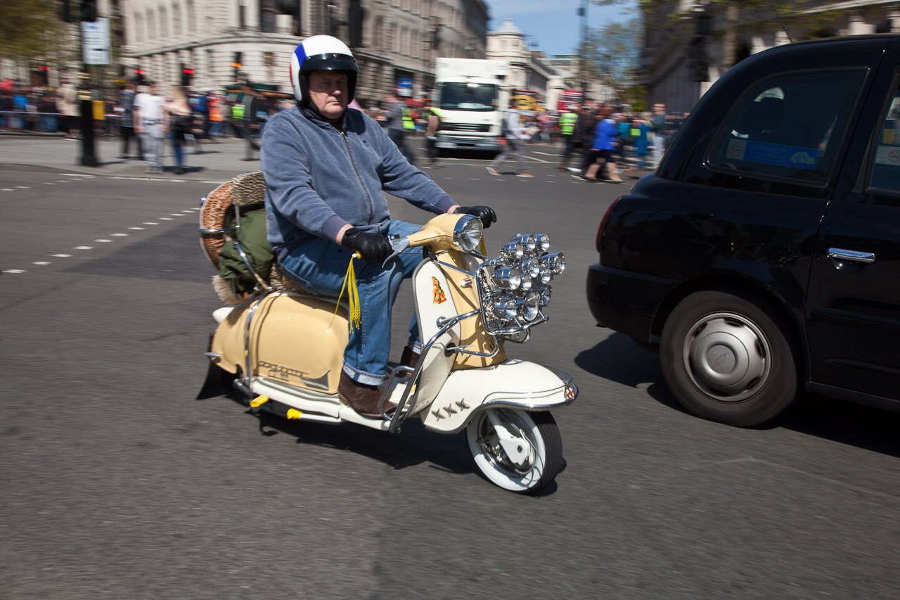 20160501_05_2016-Buckingham_Palace_Scooter_Run_244.JPG