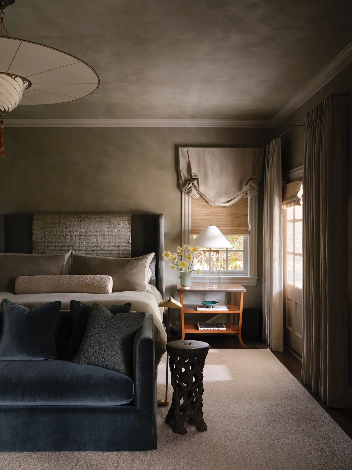 A refined sanctuary that feels both timeless and deeply atmospheric. 

Interiors @seesdesign 
Photography @lacey_land 
Styling @russellbrightwell