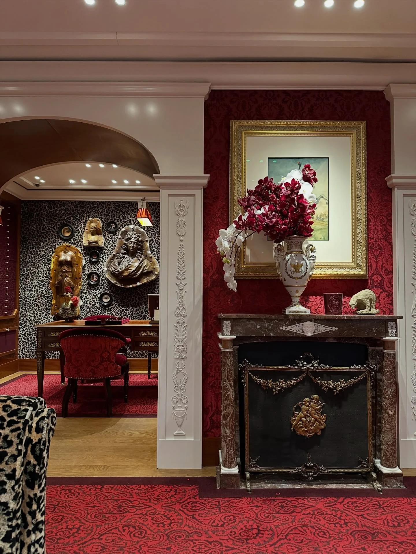Proof of the staying power of renowned interior designer Jacques Garcia, as seen in the @jacquesmariemage Paris gallery. Inspired by the French Empire style, he blends historic references with contemporary luxury retail design. Our two favorite Jacqu