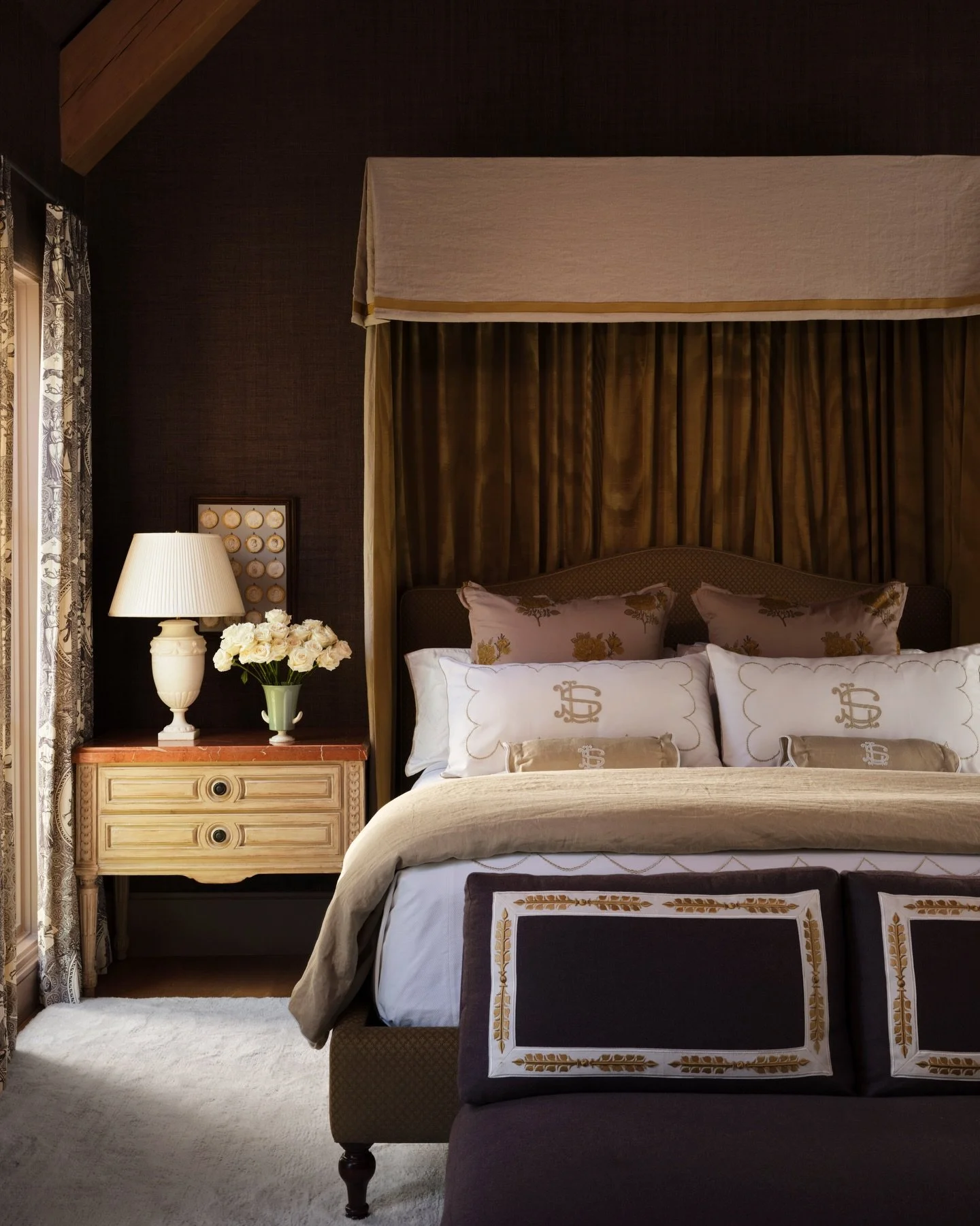 Behind the Scenes moment:
Capturing a layered mix of femininity and mood in this primary bedroom. 

#seesdesign #primarybedroom #bts

📸: @lacey_land 
💡 @_ethangood_ 
🌷 @russellbrightwell