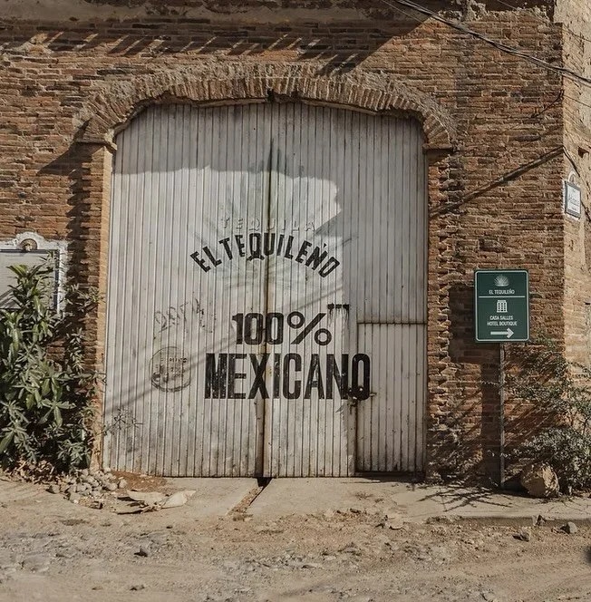 Tequila lovers! 🍋&zwj;🟩

Just a couple tickets left to &lsquo;Mexico&rsquo;s Best Kept Secret&rsquo; ultra-premium and rare tequila tasting with El Tequileno - THIS FRIDAY, APRIL 10th - 6:00pm-7:30pm!

Hosted by Roberto Renda, Breakthru Beverage&rs