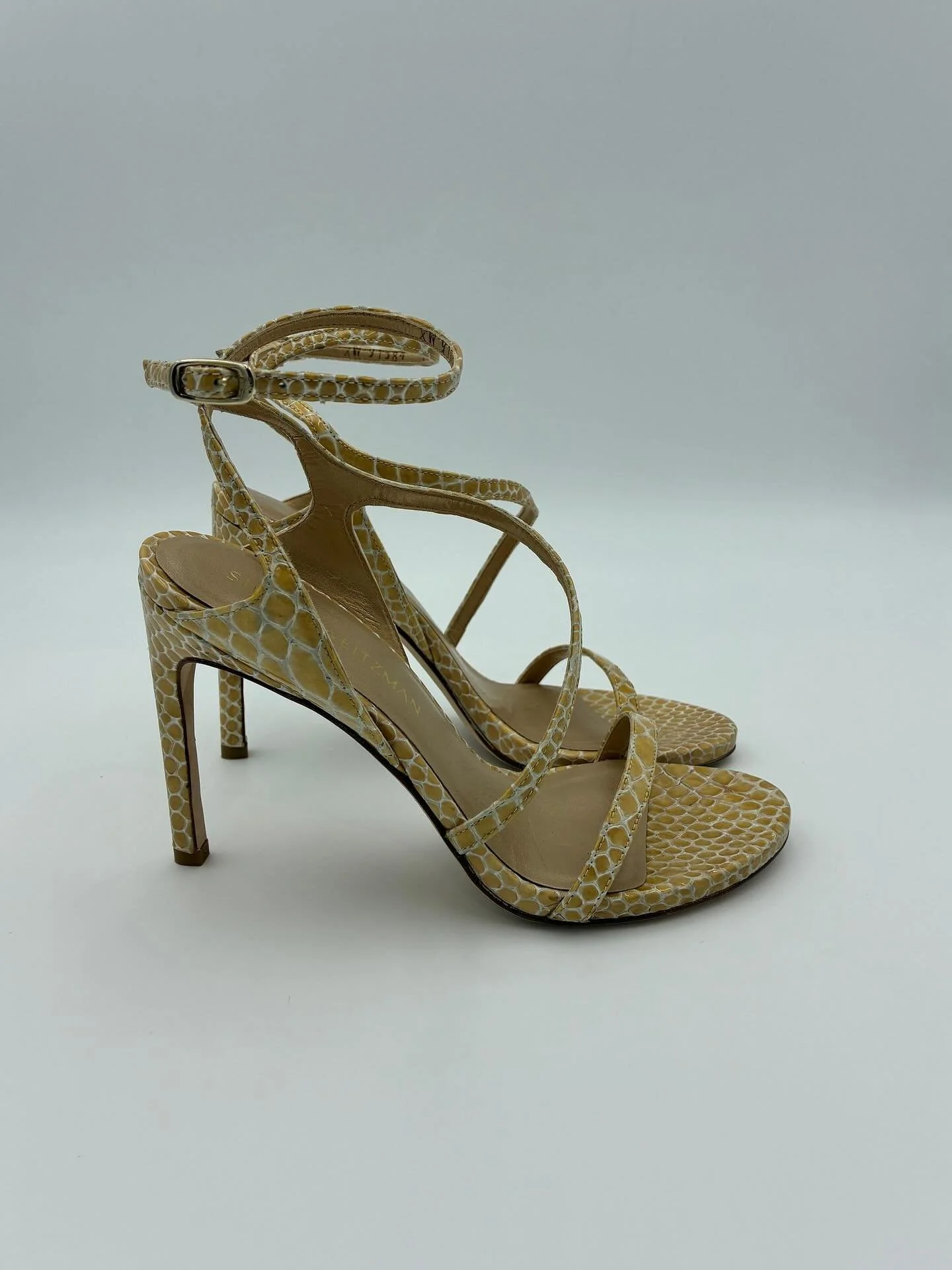 🐍 Walk Wild in Stuart Weitzman

Turn heads in these stunning snakeprint heels &mdash; bold, sleek, and effortlessly chic.

Size US 7 | Comes with box + dust bag
$250.00 &mdash; only at JC Collective.

#JCCollectiveFinds #StuartWeitzman #SnakeprintSt
