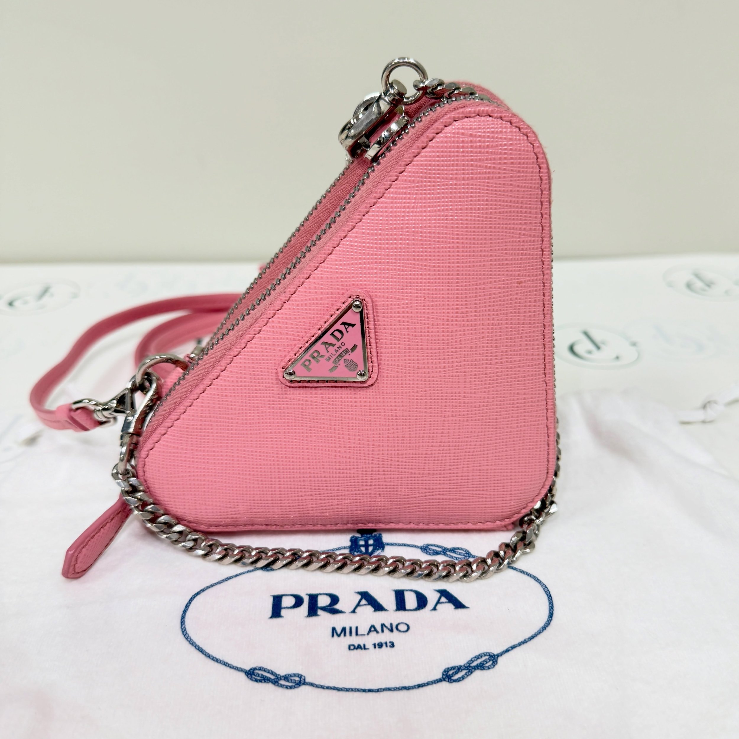 Cute Prada Triangle Petalo w/ Dustbag💞
$690