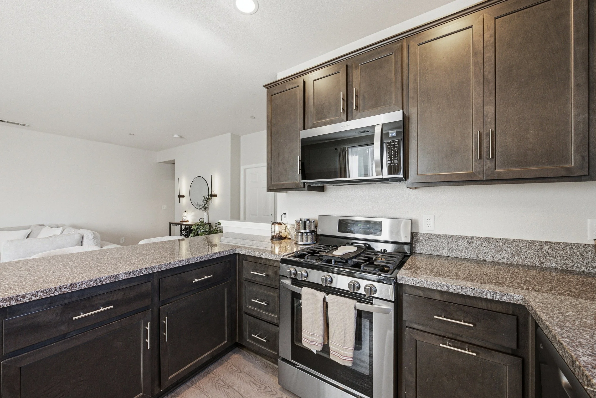 4437 La Joya -40.jpg