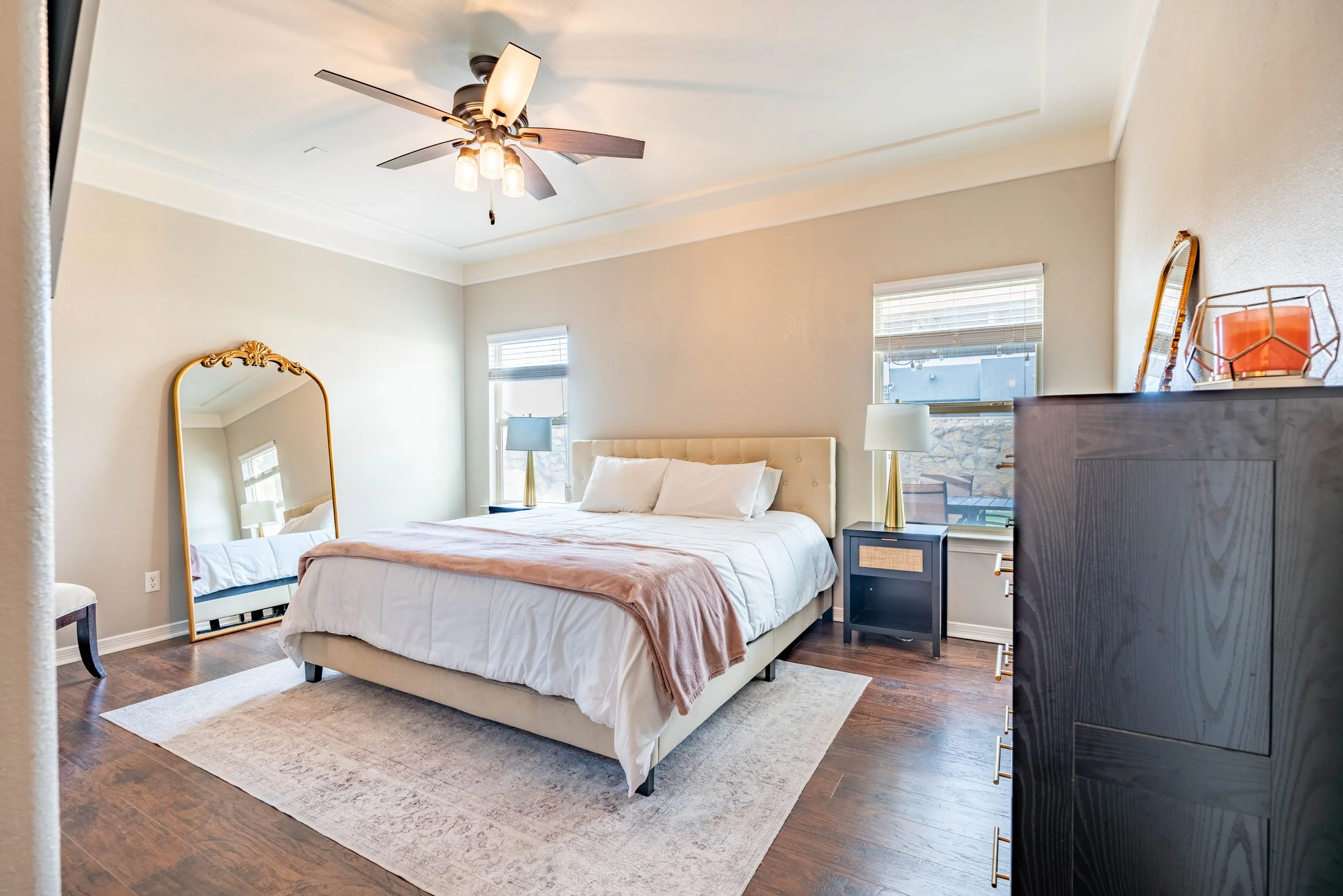 DSC05419-HDRAPHausMedia-RealEstatePhotography.jpg