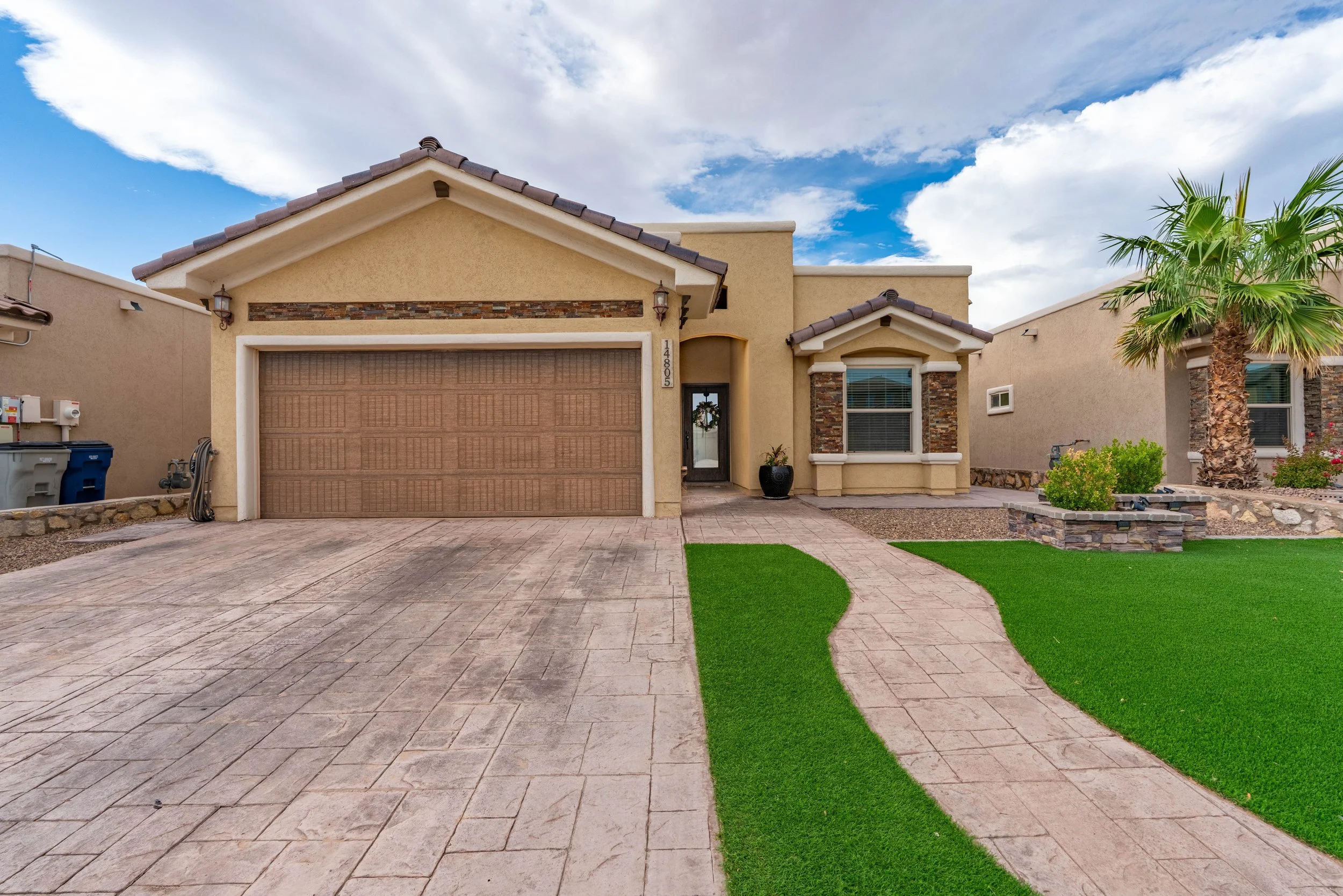 DSC05515-HDRAPHausMedia-RealEstatePhotography.jpg