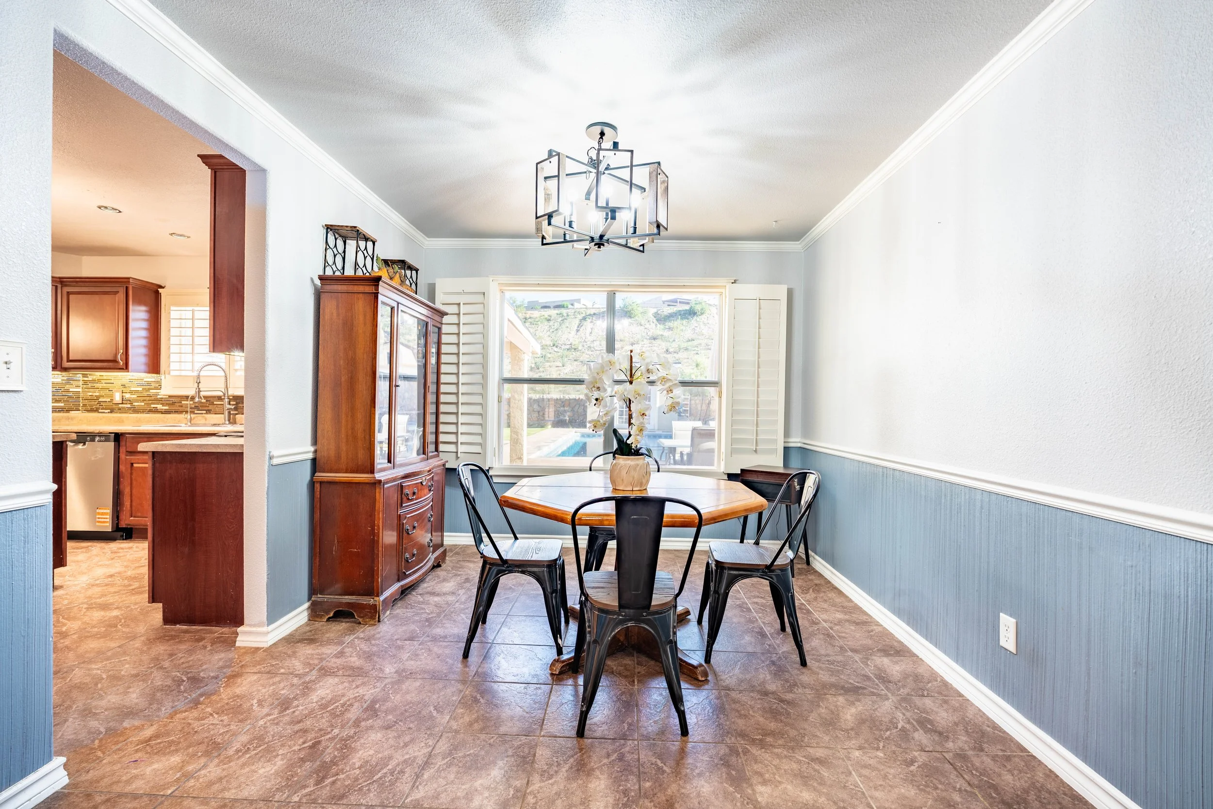 DSC05544-HDRAPHausMedia-RealEstatePhotography.jpg
