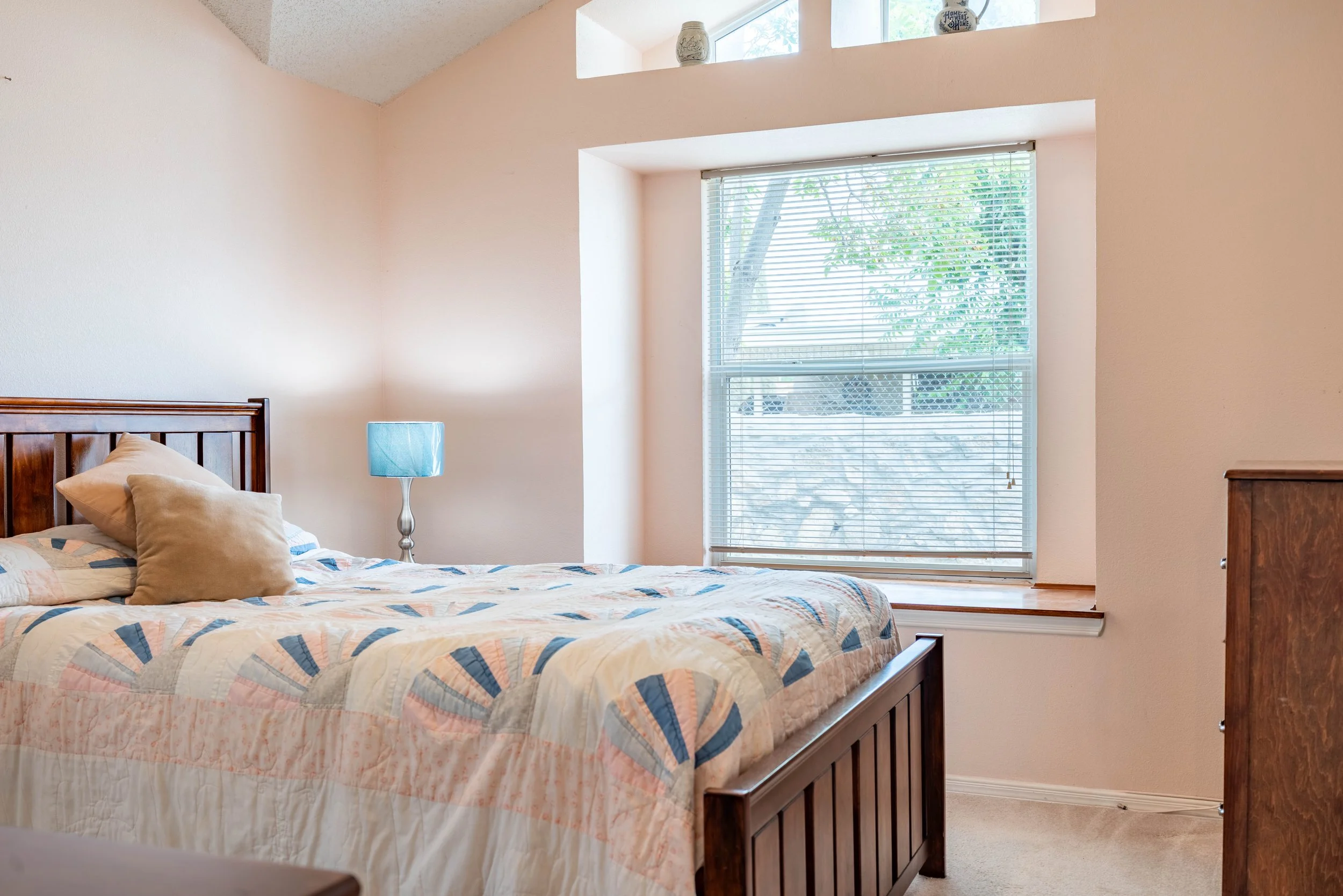 DSC06634-HDRAPHausMedia-RealEstatePhotography.jpg