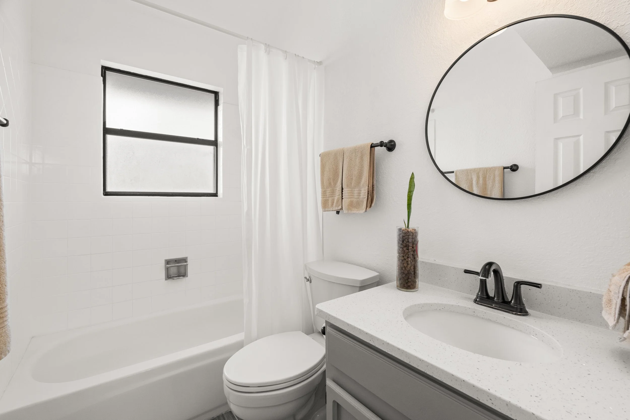 Real-Estate-Photography-APHausMedia-12-073.jpg