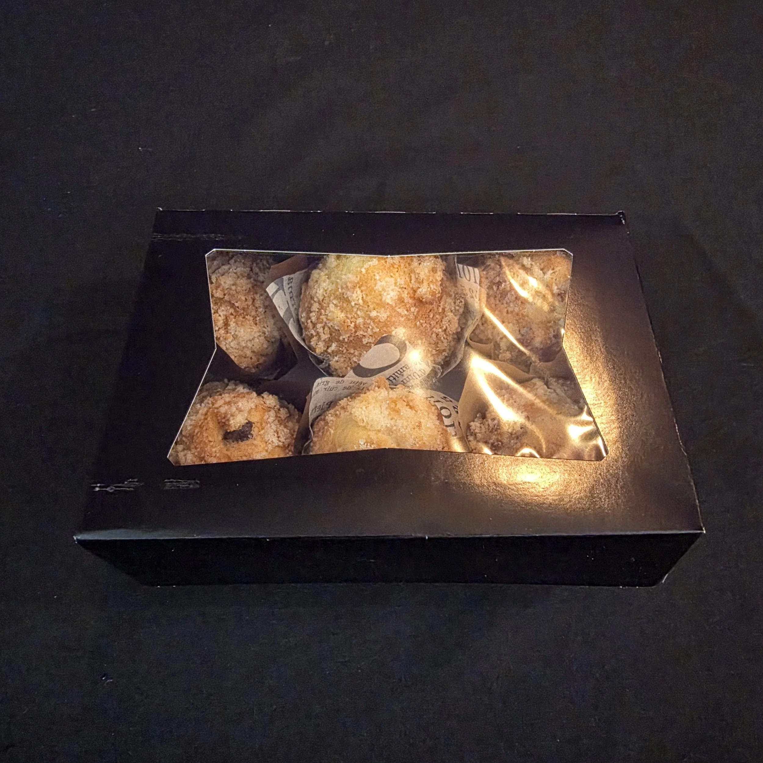Muffin Box Closed.jpg