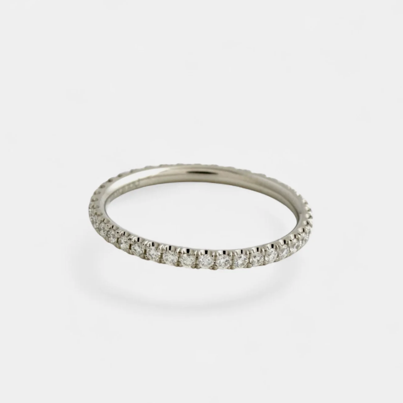 Diamond Eternity Band | 18K wWhite Gold