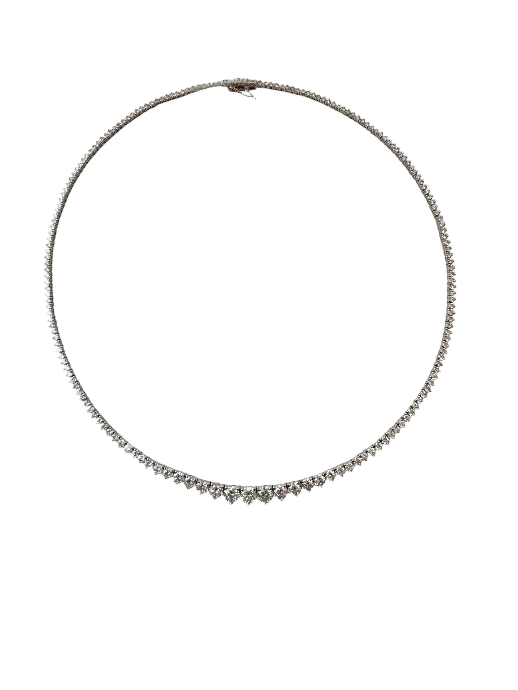 Isola graduated diamond tennis necklace in 14ct gold, featuring hand-selected lab-grown diamonds in a fluid silhouette — modern, sculptural, and refined.