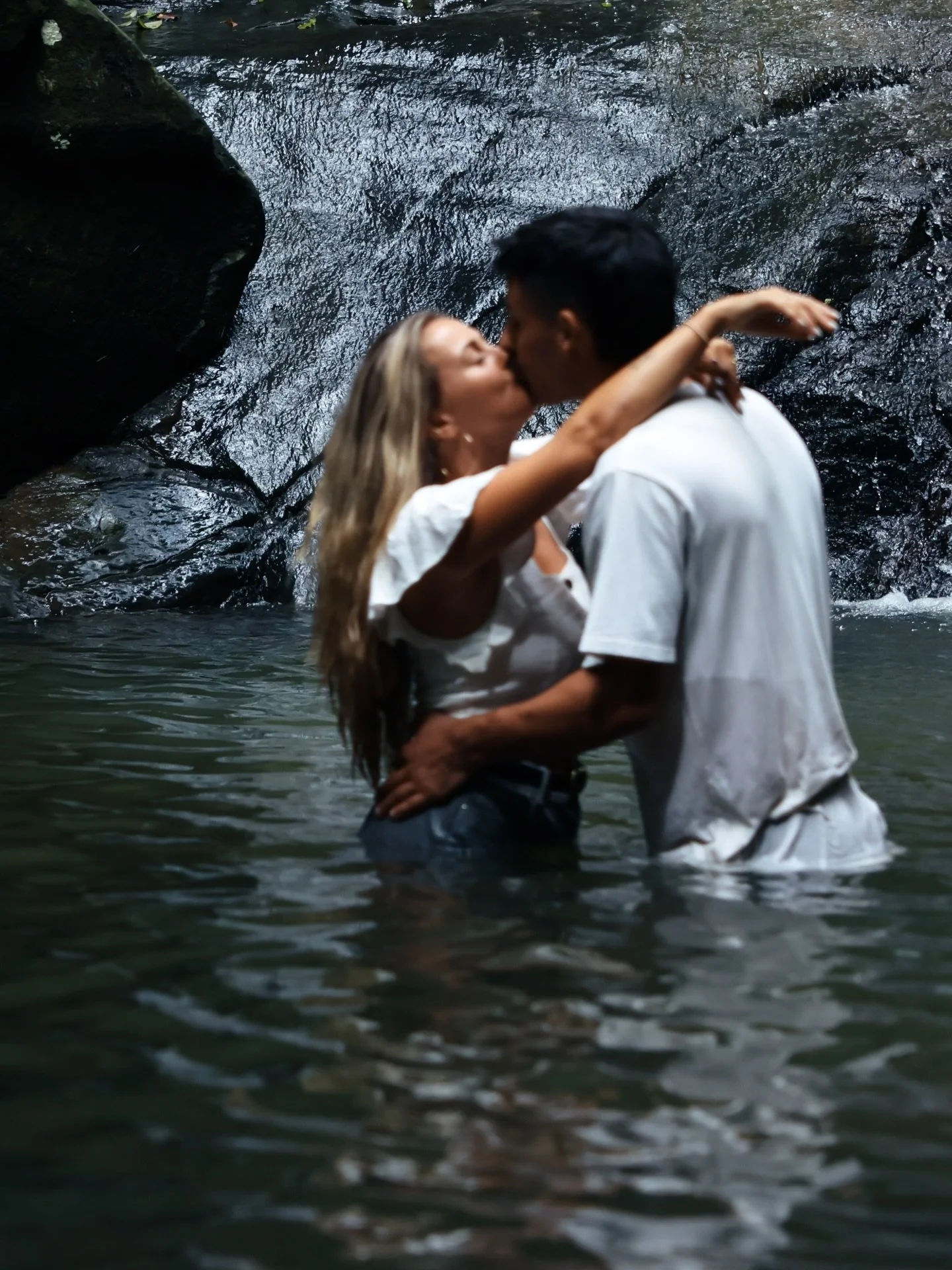 Fully clothed, fully in love, a little chaotic and a whole lot of fun! 

Website linked in bio or dm to capture your love story ❤️

#sunshinecoastphotographer #coupleshoot #spontaneous #allin #waterfall