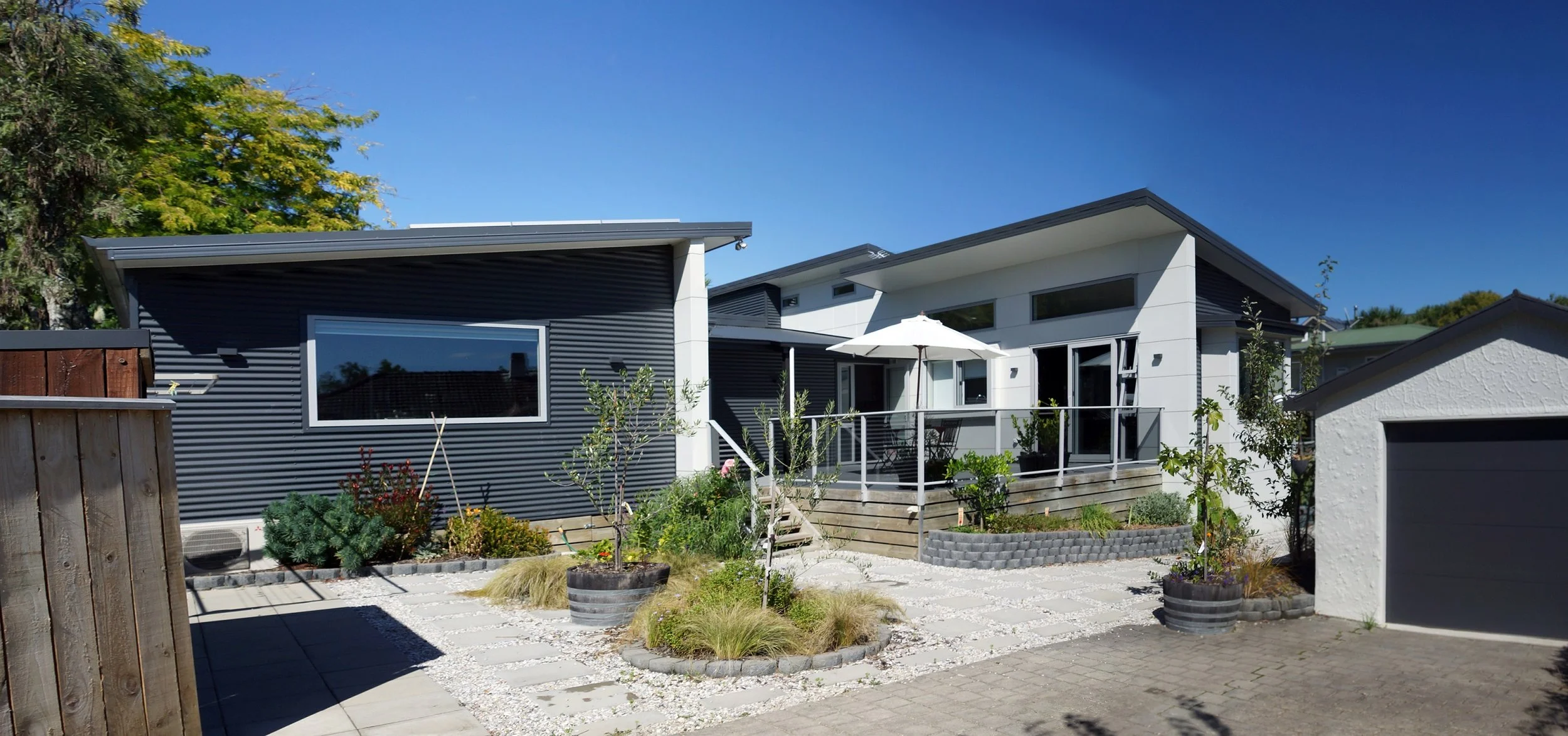 David Todd Cat 2 Brougham St Rear.jpg