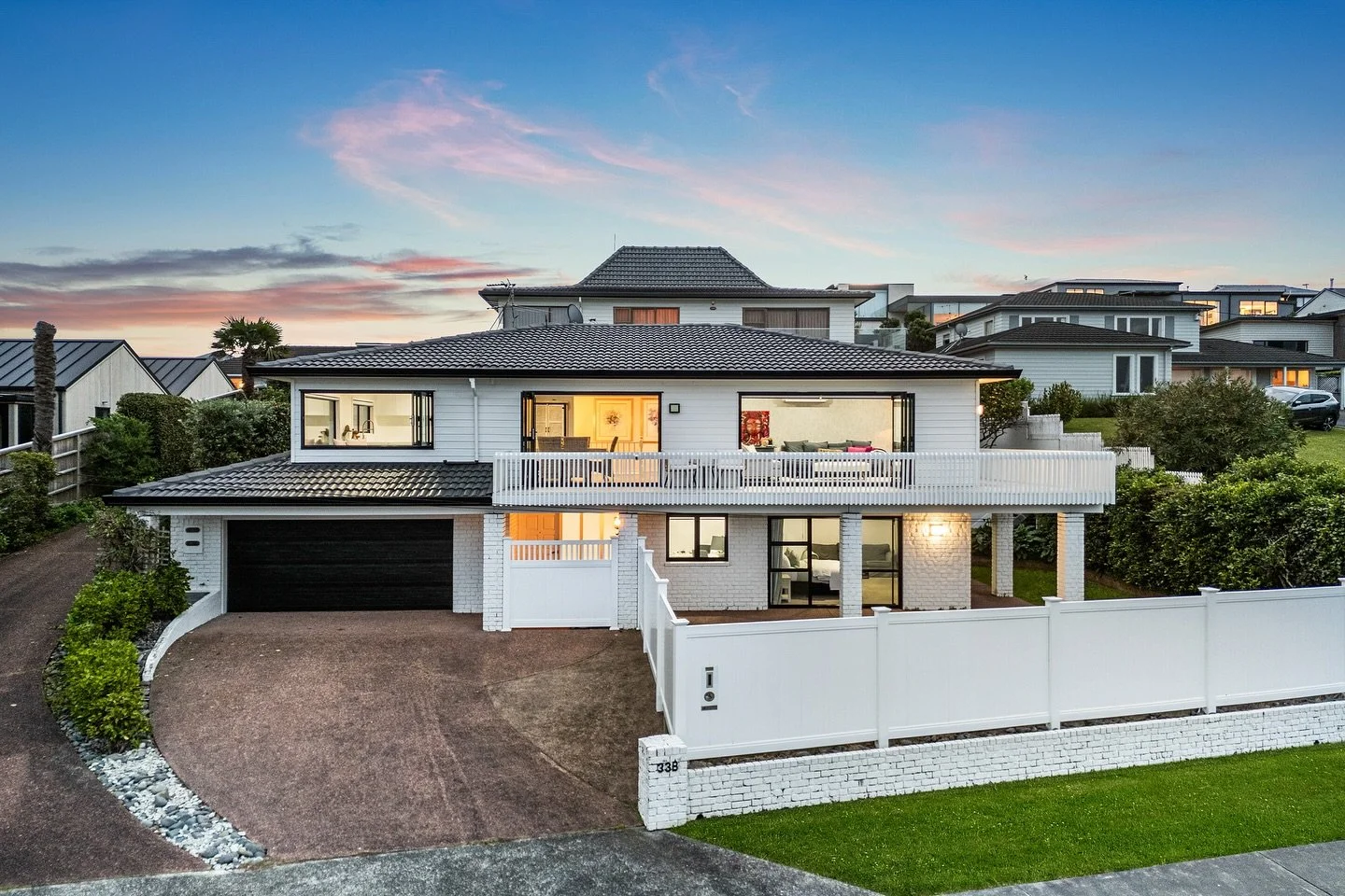 🔥 Just Listed 🔥 | 2/33 PARR TERRACE, CASTOR BAY

4 BED | 3 BATH | 1 OFFICE

Deadline Sale - Wednesday 25th of June, 4:00pm

https://harcourts.co.nz/l31883773

- Panoramic views across Rangitoto, Hauraki Gulf and the cityscape
- Versatile Living Spa