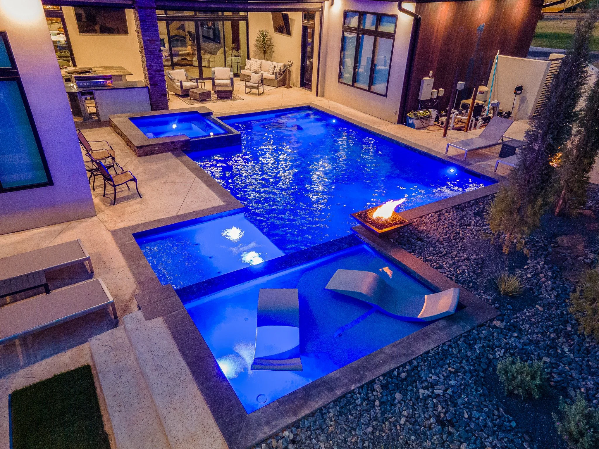 Promenade Custom Pool.Aquascape.-11.jpg