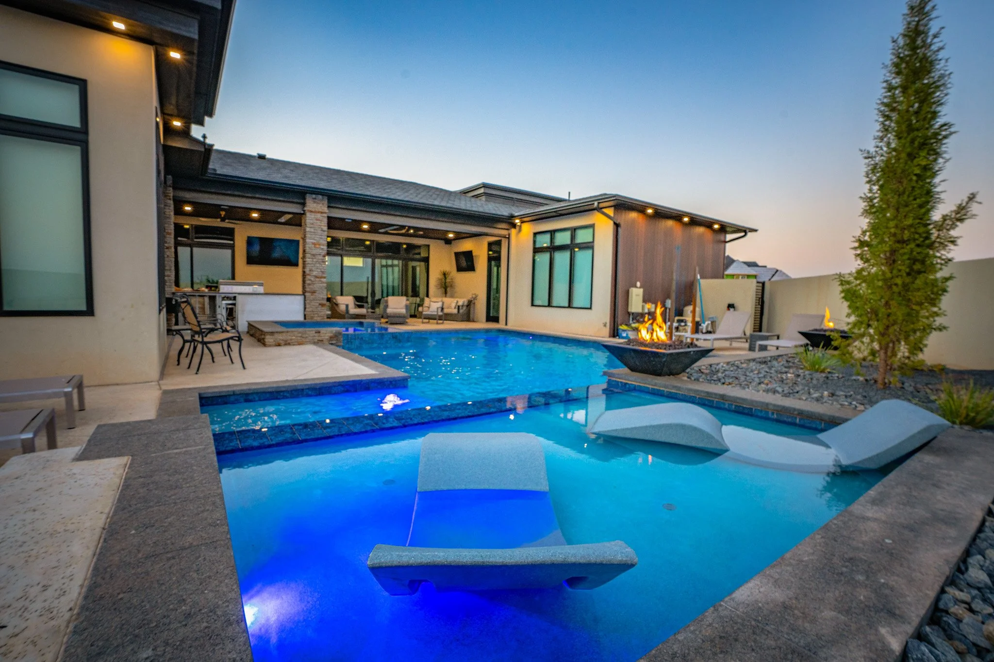 Promenade Custom Pool.Aquascape.-03.jpg