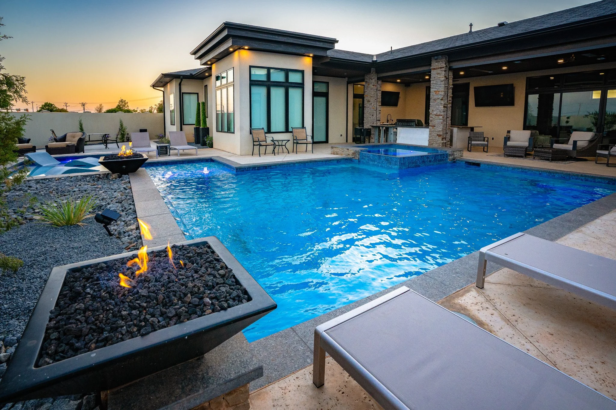 Promenade Custom Pool.Aquascape.-02.jpg