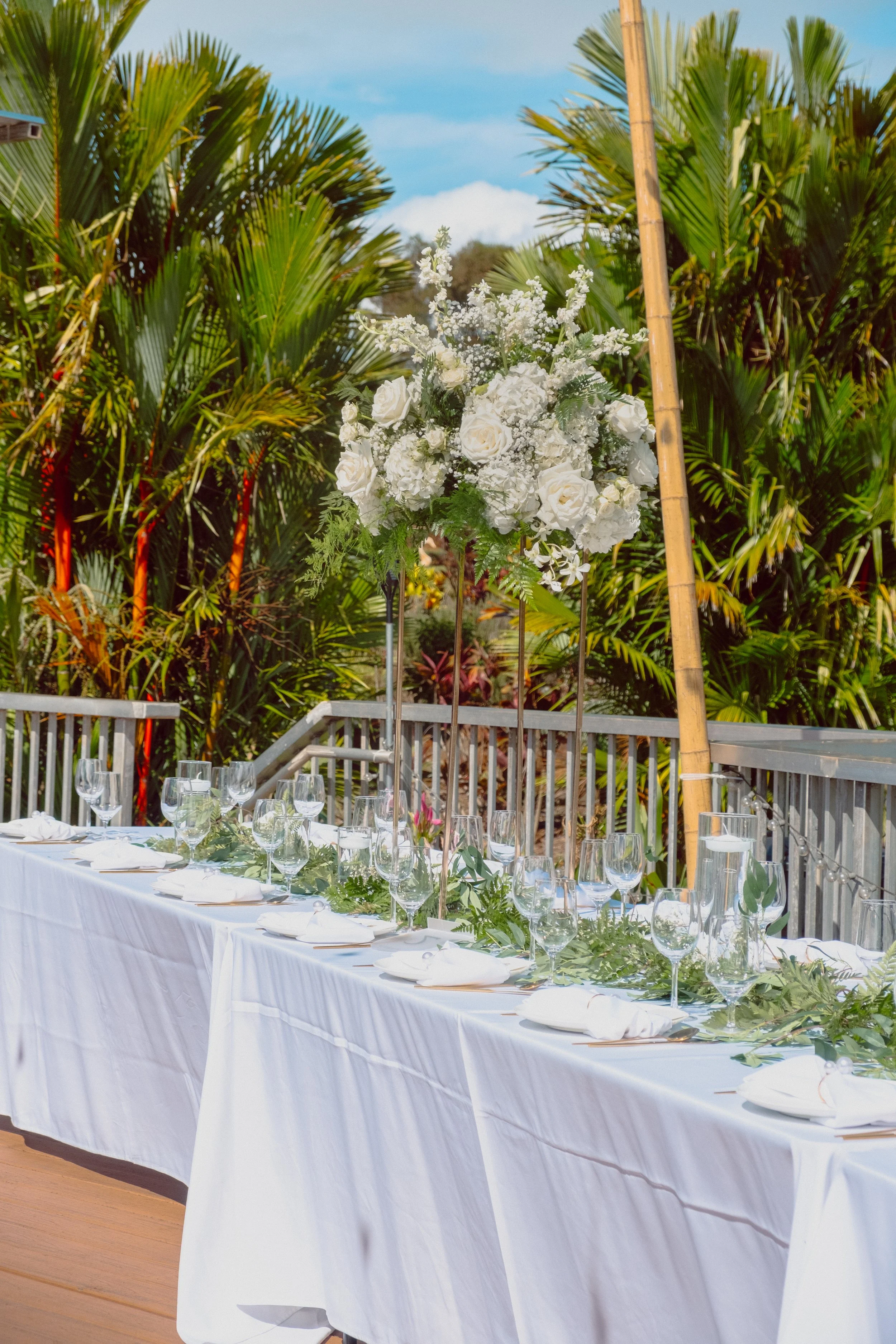 How to Choose a Wedding Florist in Oahu: What to Look For, Ask, and Avoid