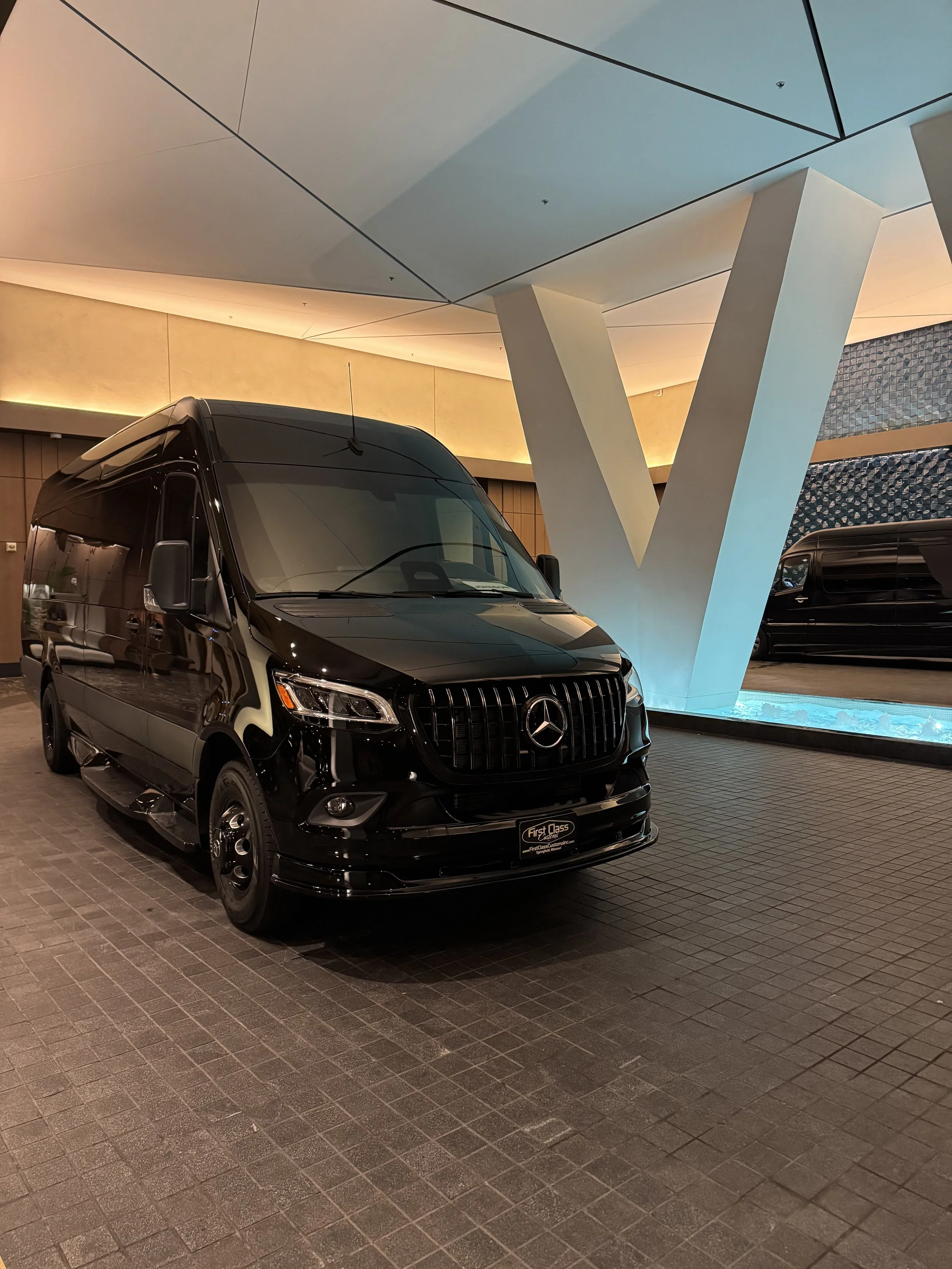 Luxury Transportation for your Oahu Wedding