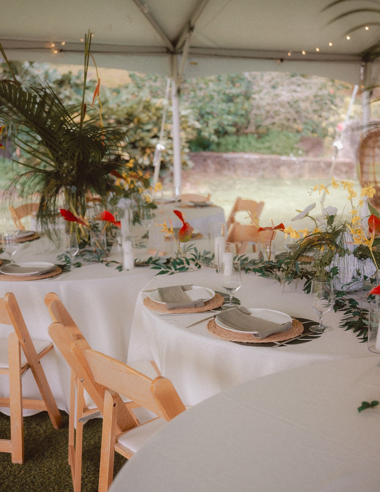 Should you go with fresh or faux flower for your Wedding in Hawai’i