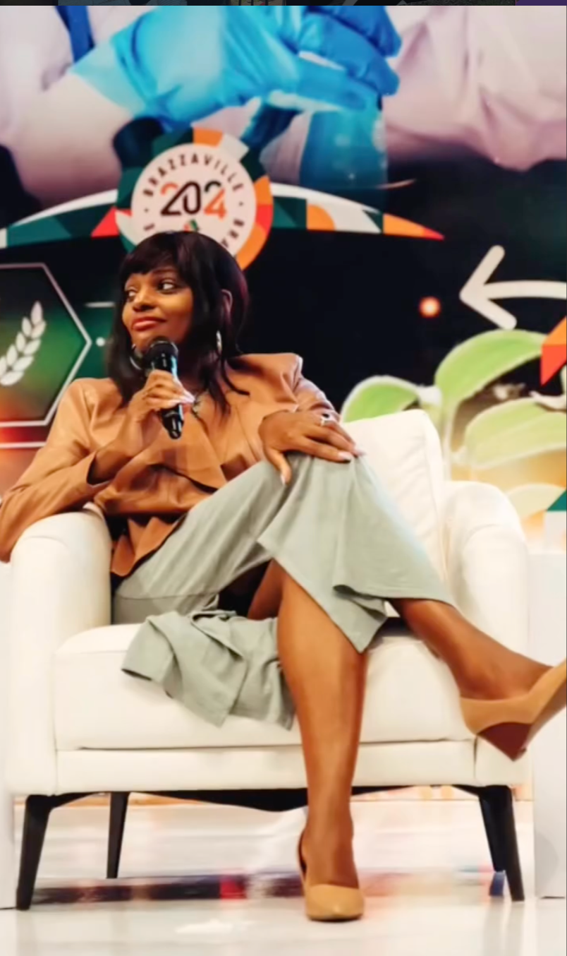 Katheline Jean-Pierre speaking on global stages at Google, Linkedin, Deloitte, Yahoo, Barclays, TIAA, Bank of America and other places. She is a keynote speaker, a global public speaker on Career and AI acceleration. 