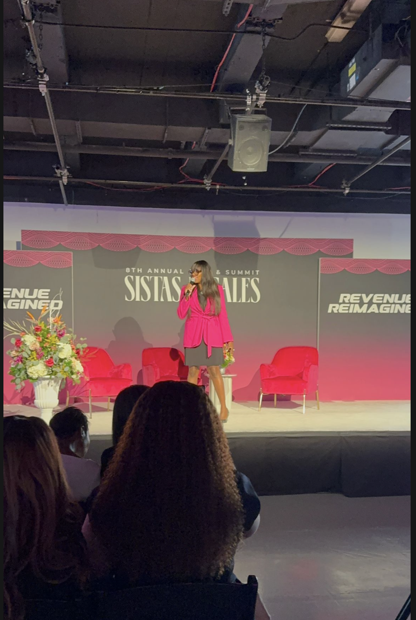Katheline Jean-Pierre speaking on global stages at Google, Linkedin, Deloitte, Yahoo, Barclays, TIAA, Bank of America and other places. She is a keynote speaker, a global public speaker on Career and AI acceleration. 
