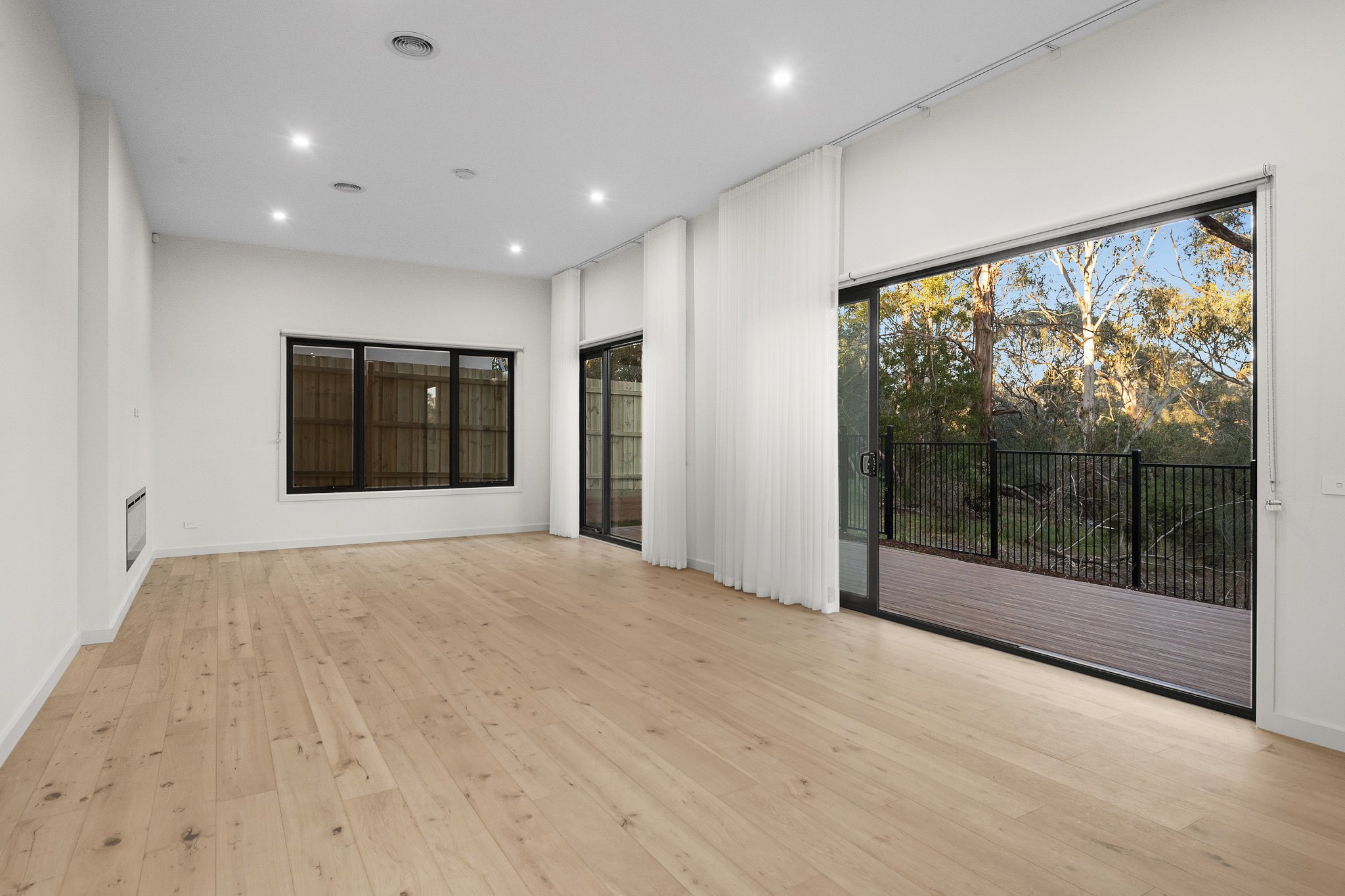 DNB_5 Warren Court Mount Waverley_009_result.jpg