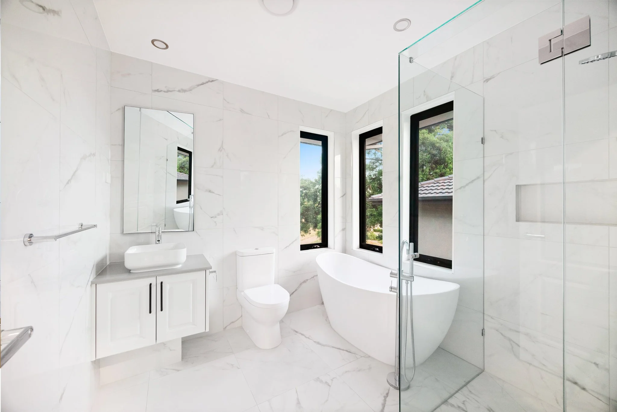 Sunray - Bathroom with Mirror (ED)-min_result.jpg