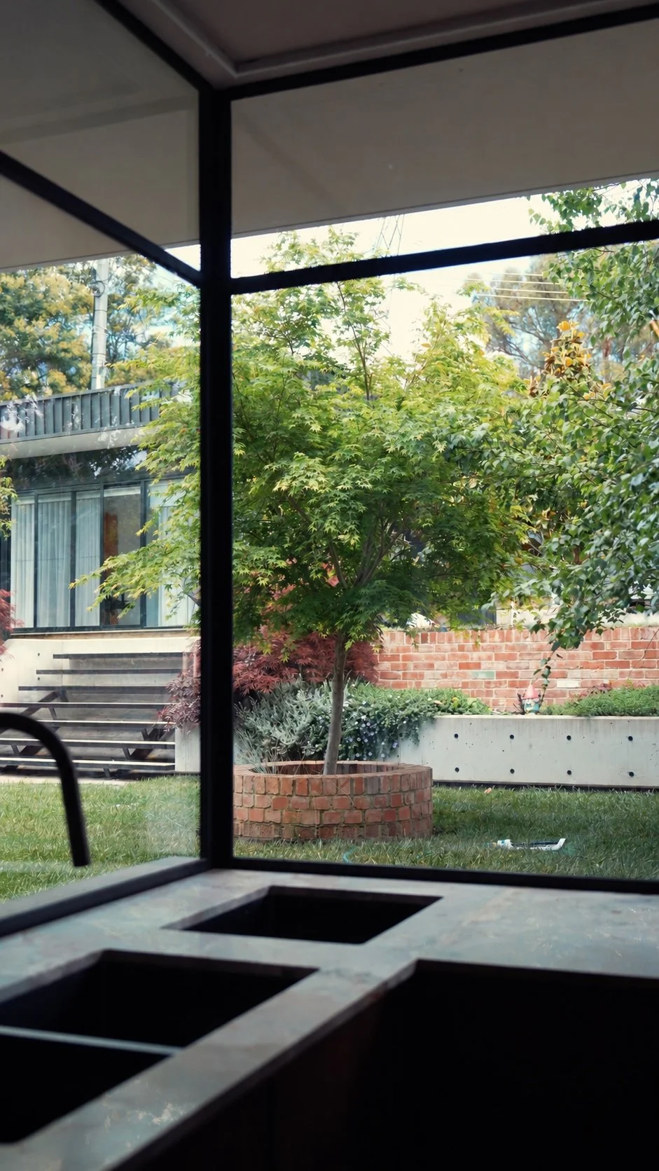 Hose-free outdoor stairway.jpg