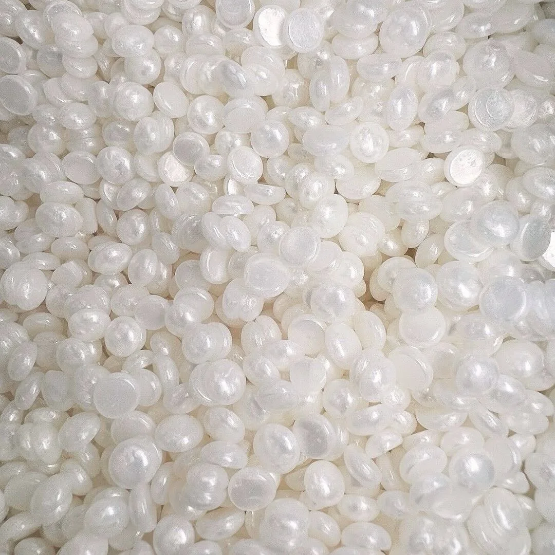 Waxing appointments available 🌺
Visit the link in bio to reserve an appointment. 
🖤